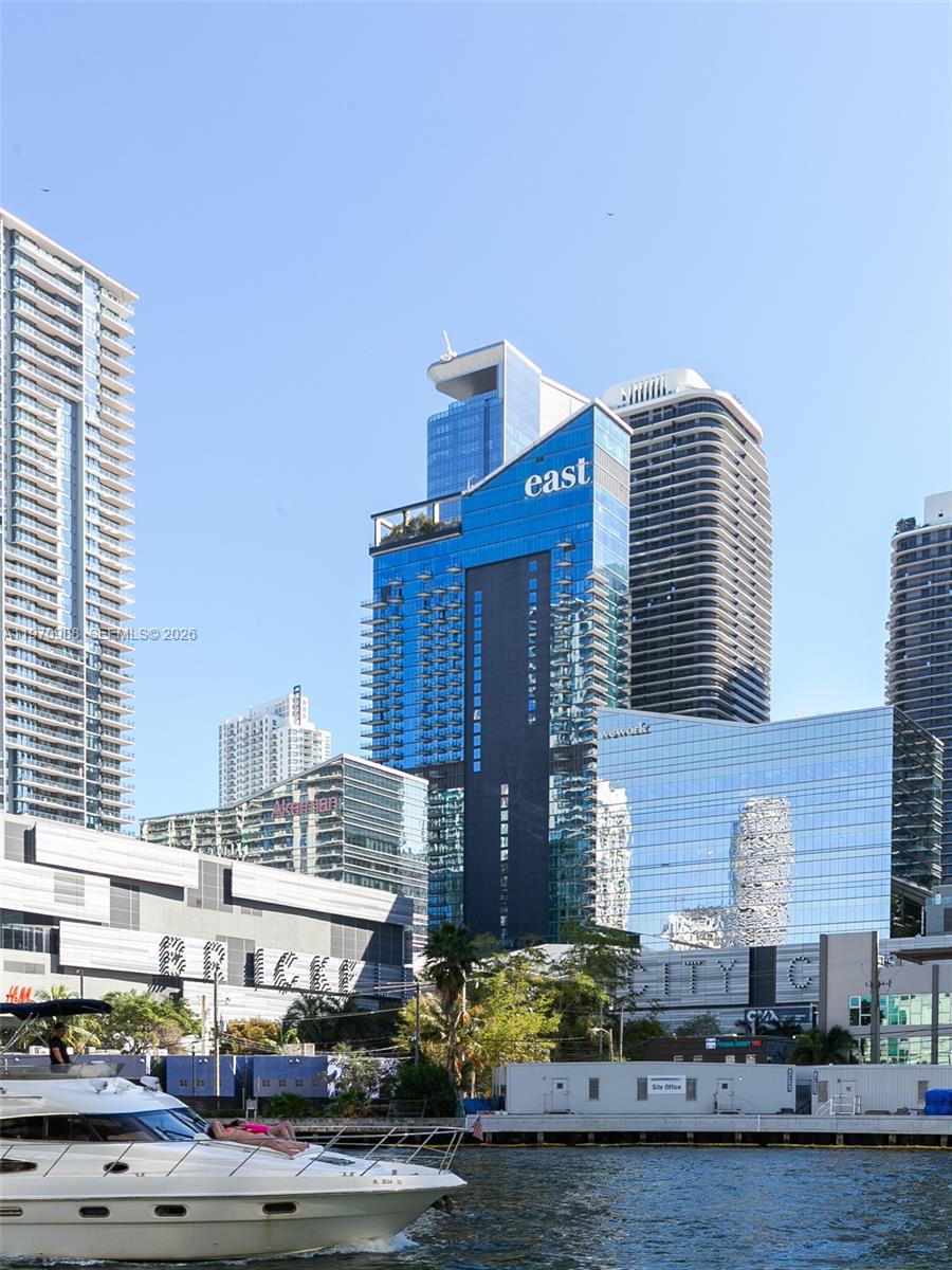 90 SW 3rd St #1611, Miami FL 33130