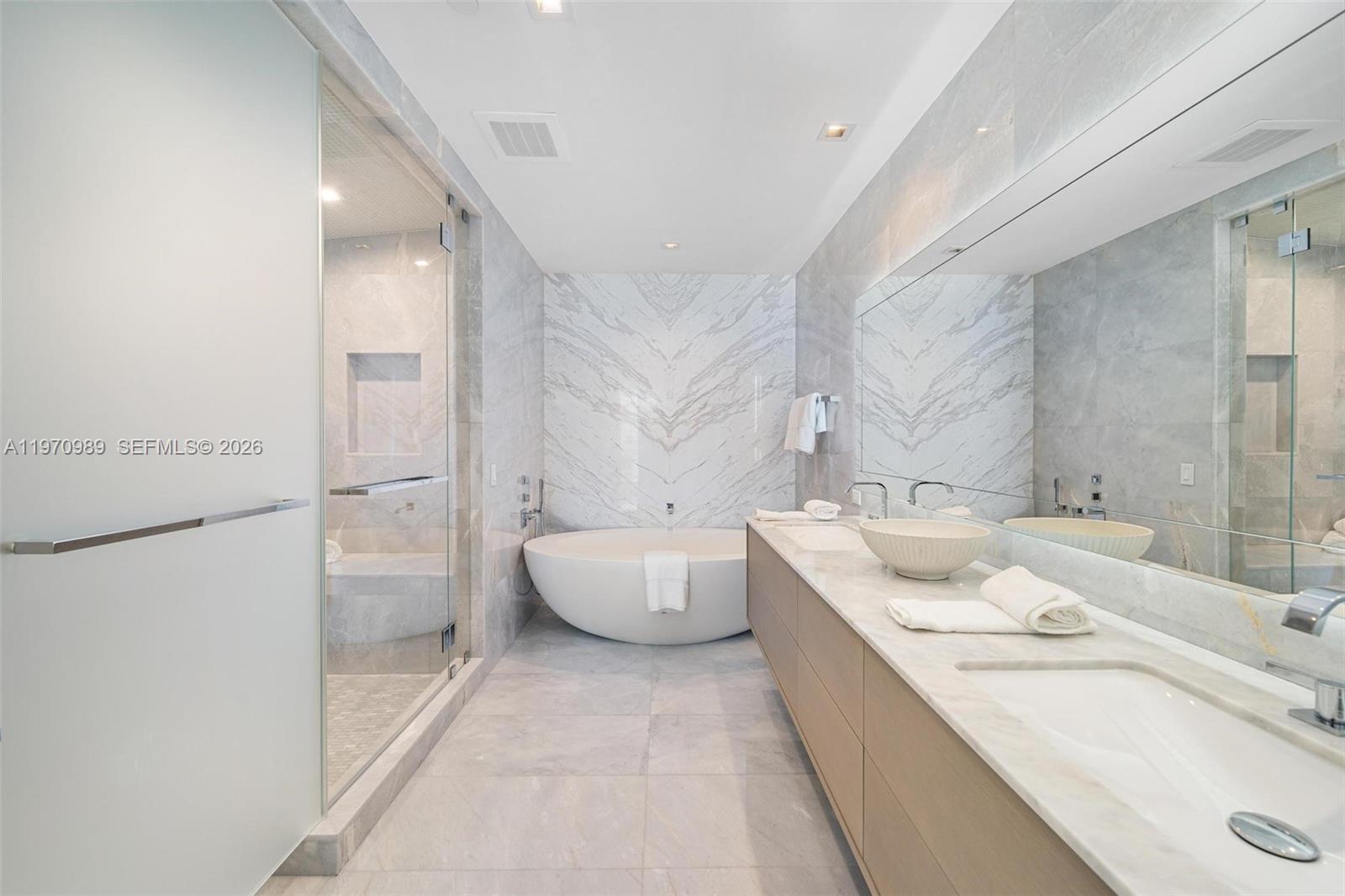 18501 Collins Ave #2003, Sunny Isles Beach FL 33160