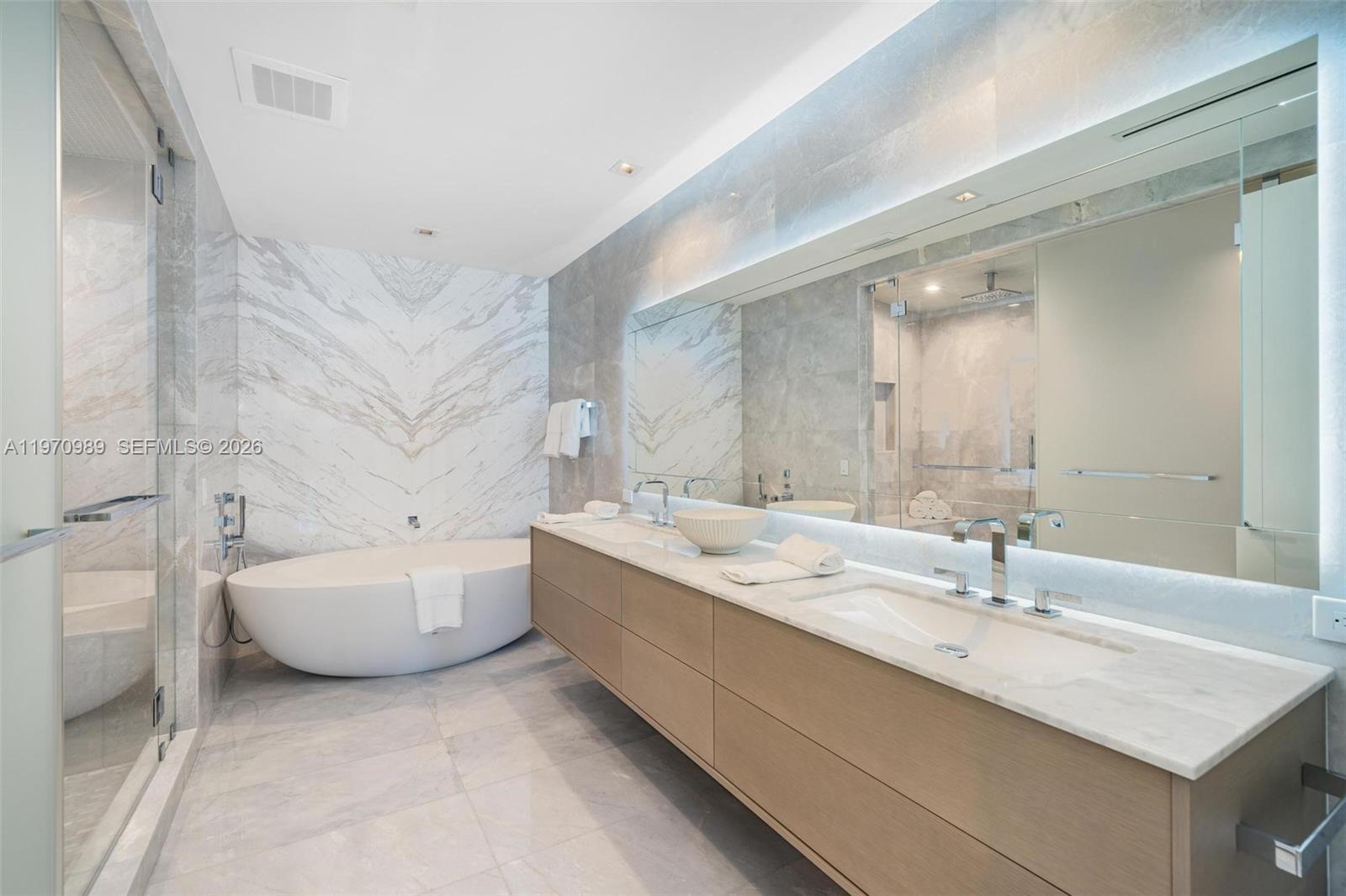 18501 Collins Ave #2003, Sunny Isles Beach FL 33160