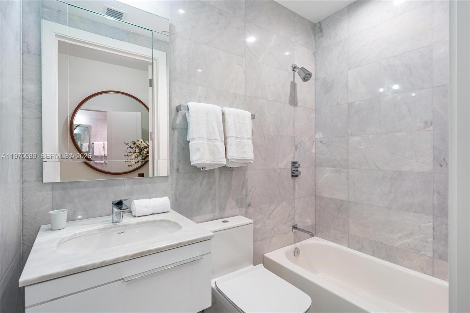 18501 Collins Ave #2003, Sunny Isles Beach FL 33160