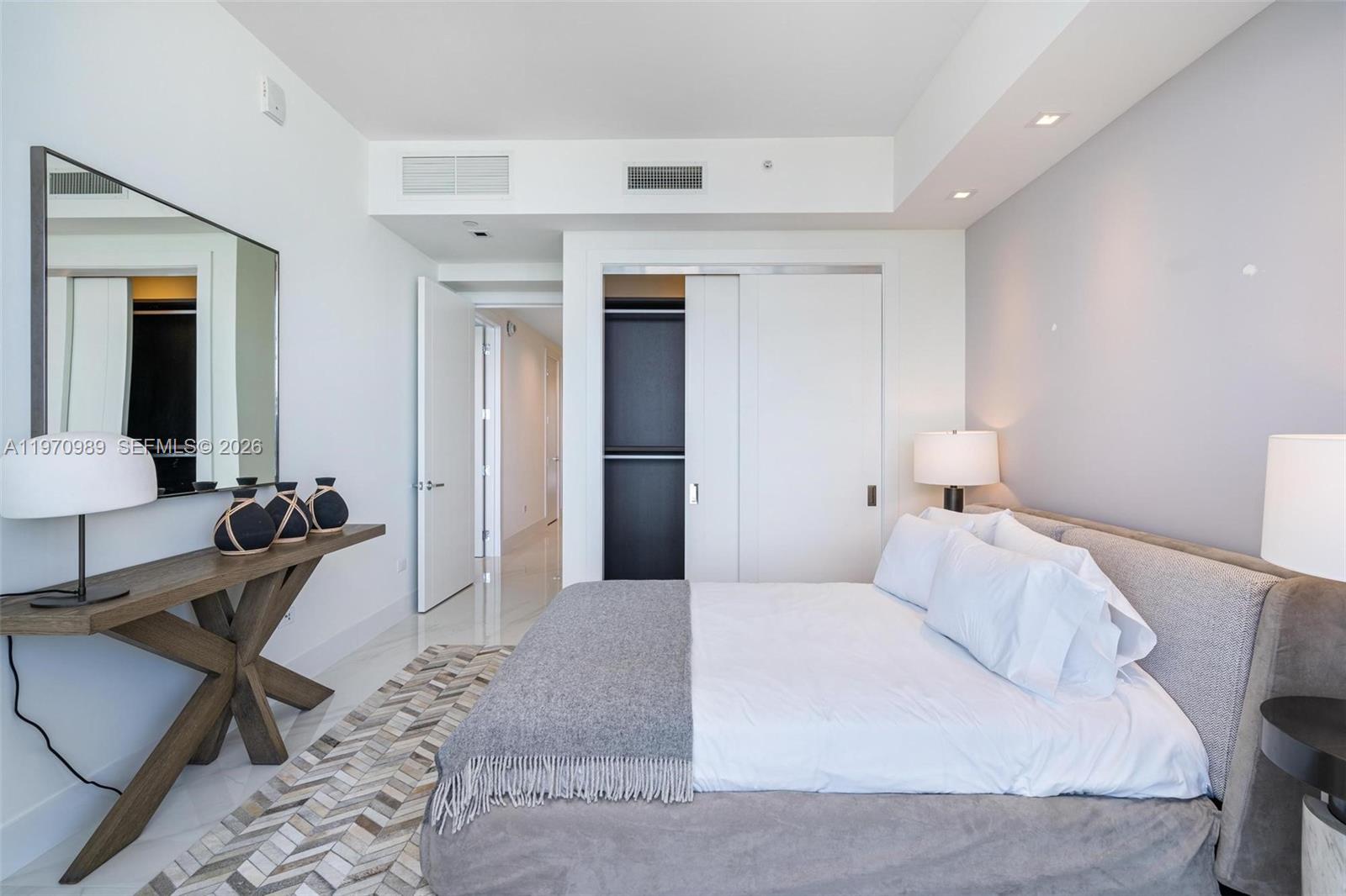 18501 Collins Ave #2003, Sunny Isles Beach FL 33160