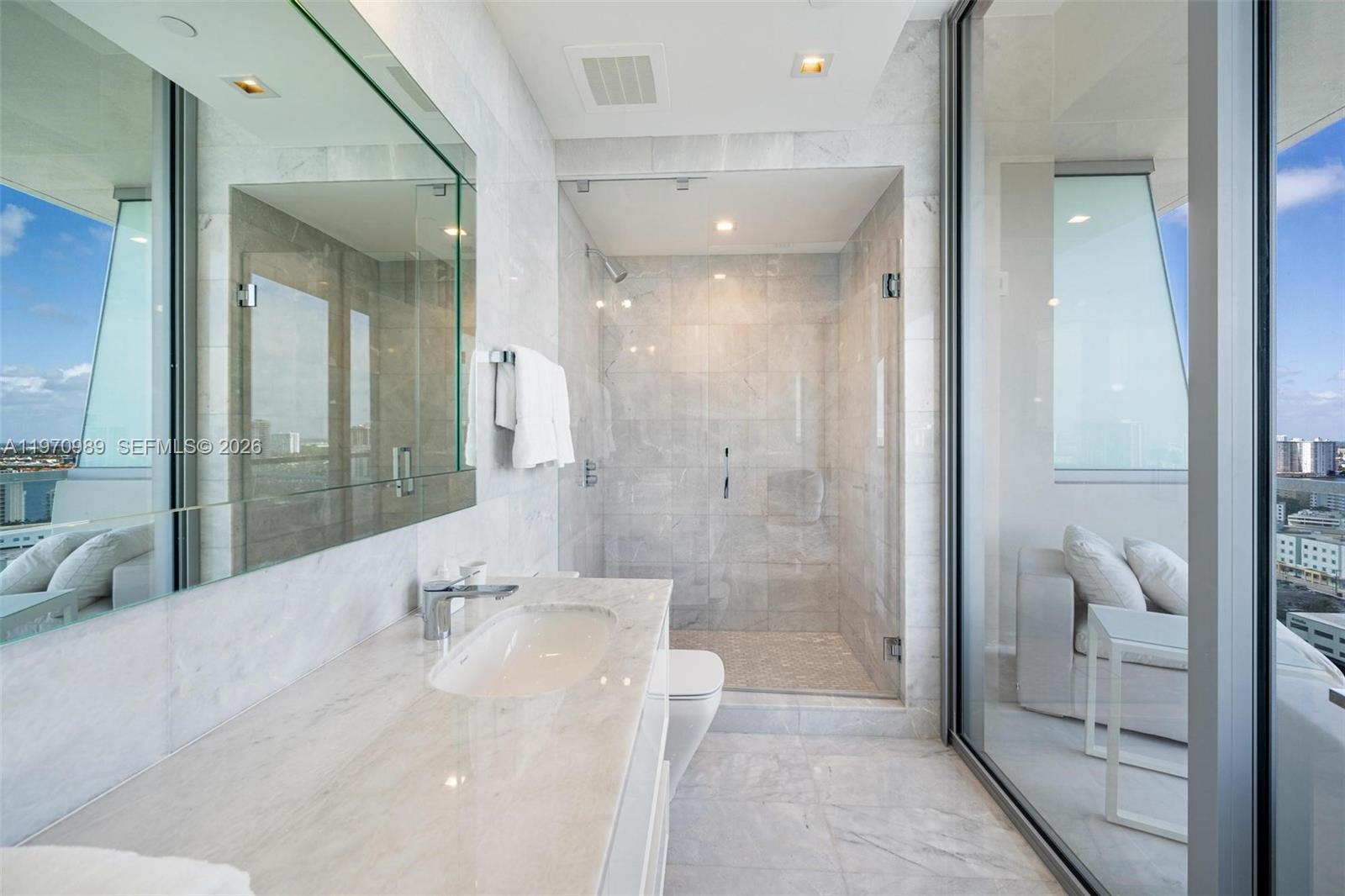 18501 Collins Ave #2003, Sunny Isles Beach FL 33160