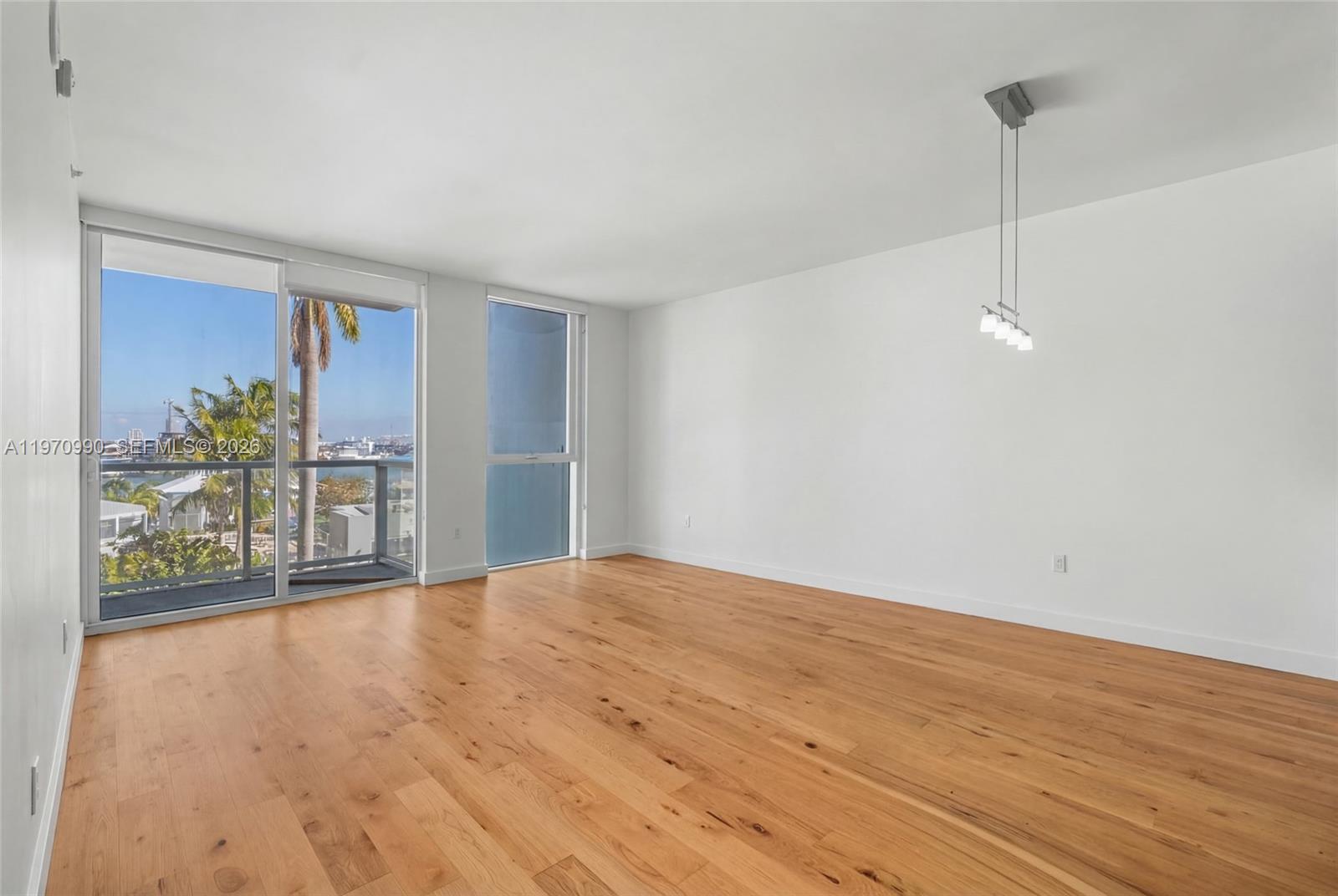 253 NE 2nd St #1007, Miami FL 33132