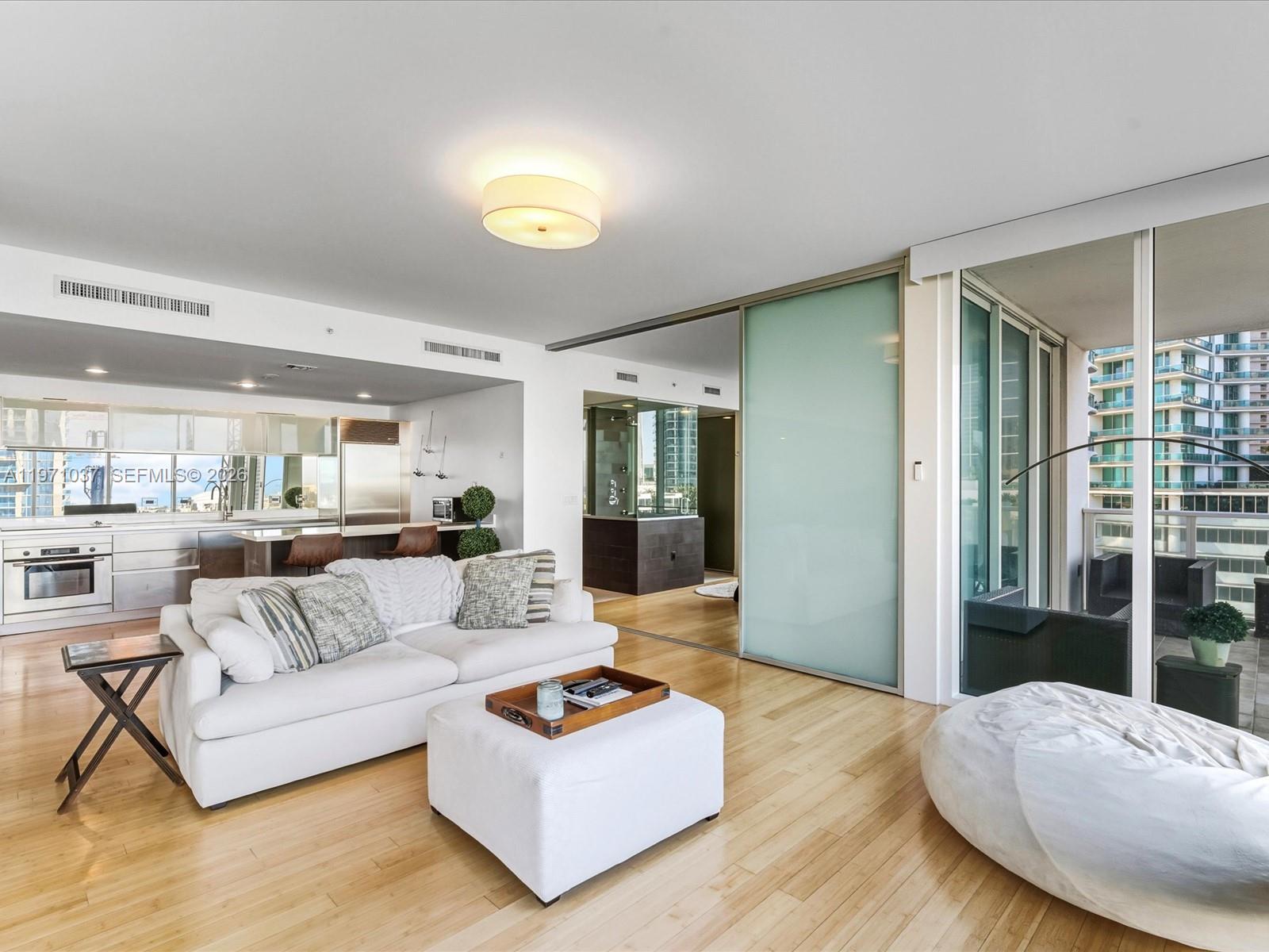 1040 Biscayne Blvd #1107, Miami FL 33132