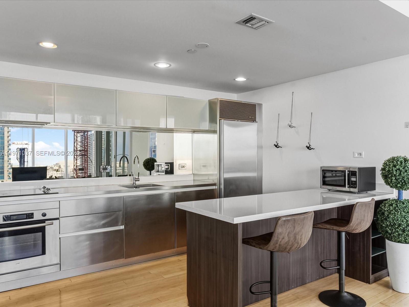 1040 Biscayne Blvd #1107, Miami FL 33132