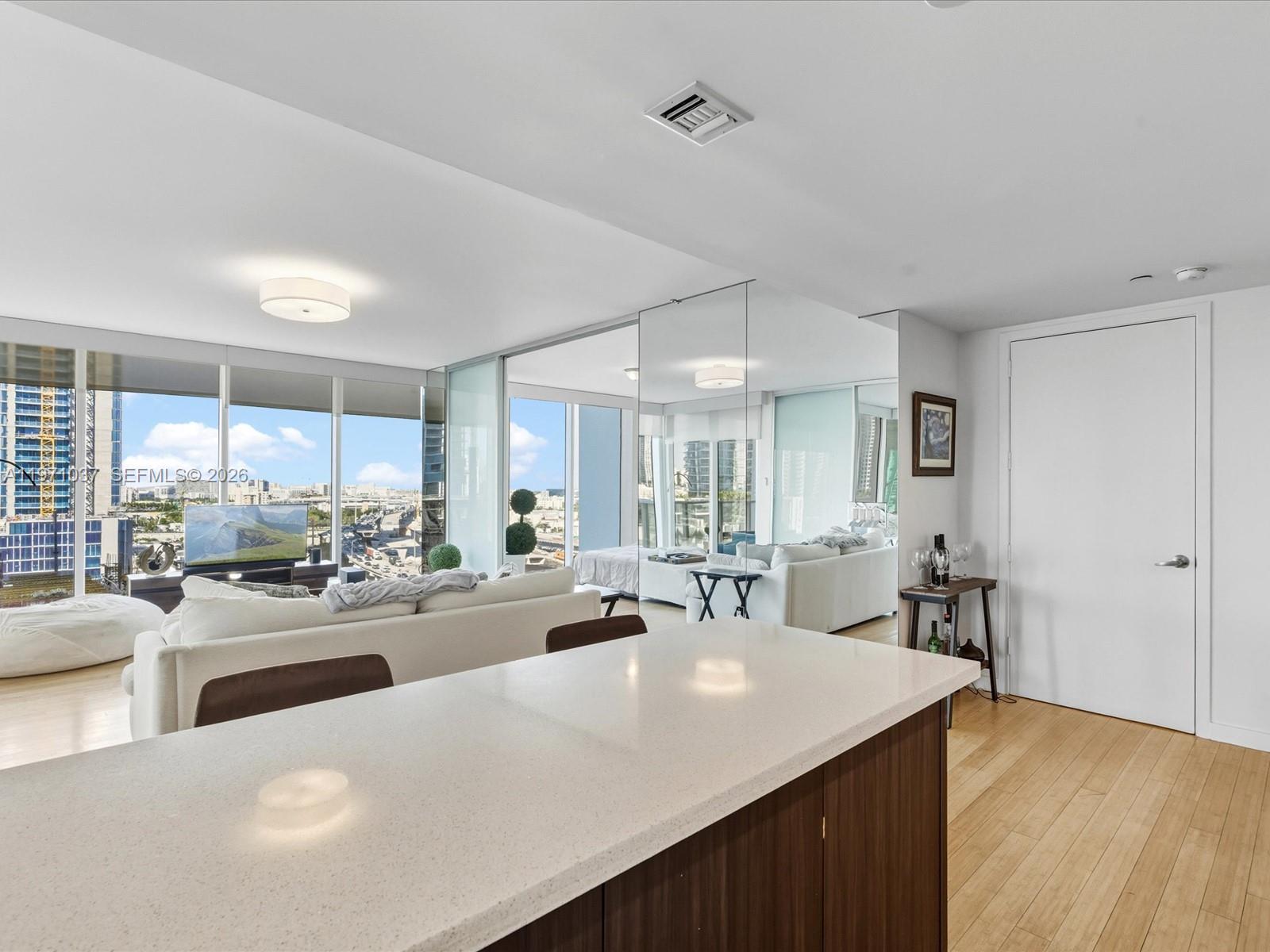 1040 Biscayne Blvd #1107, Miami FL 33132