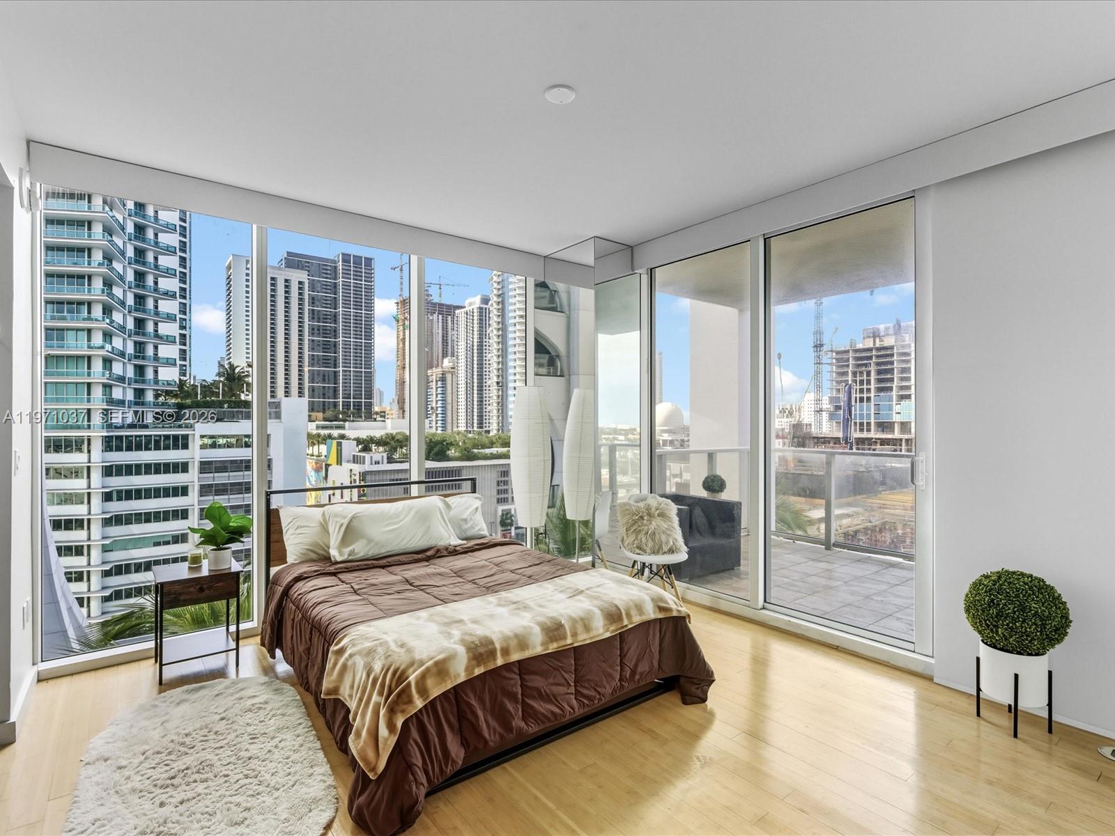 1040 Biscayne Blvd #1107, Miami FL 33132
