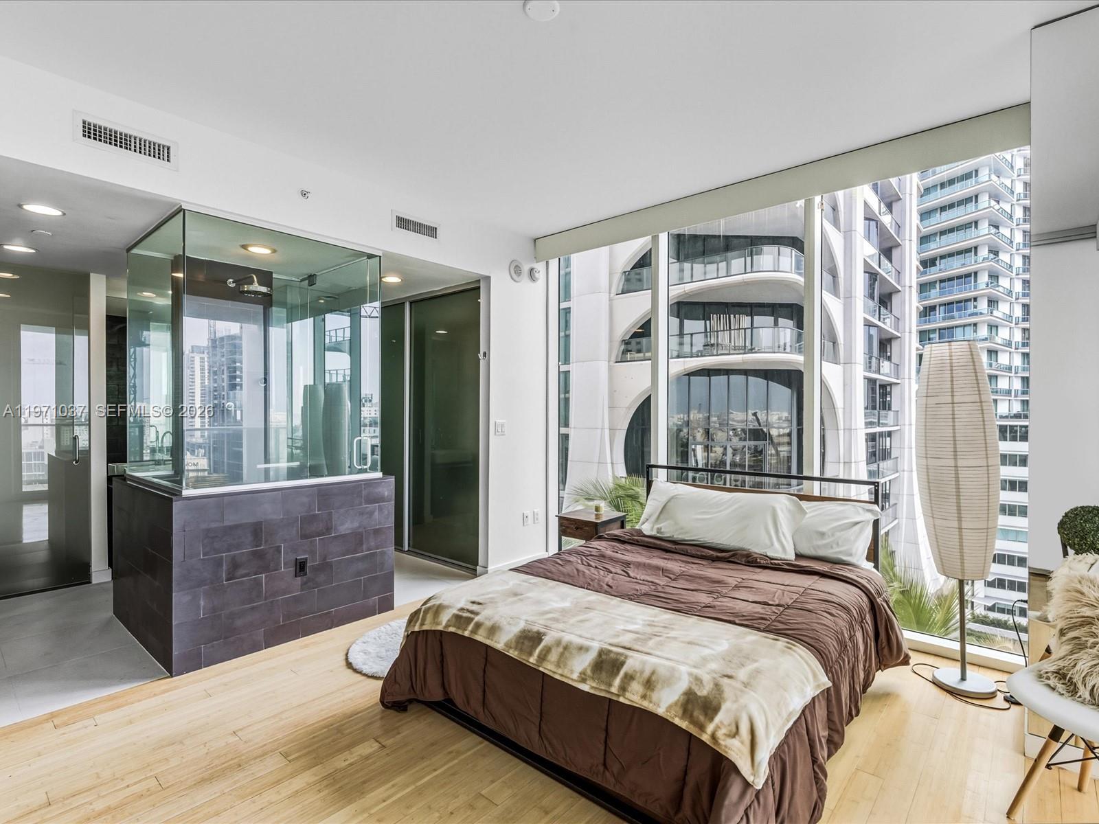 1040 Biscayne Blvd #1107, Miami FL 33132