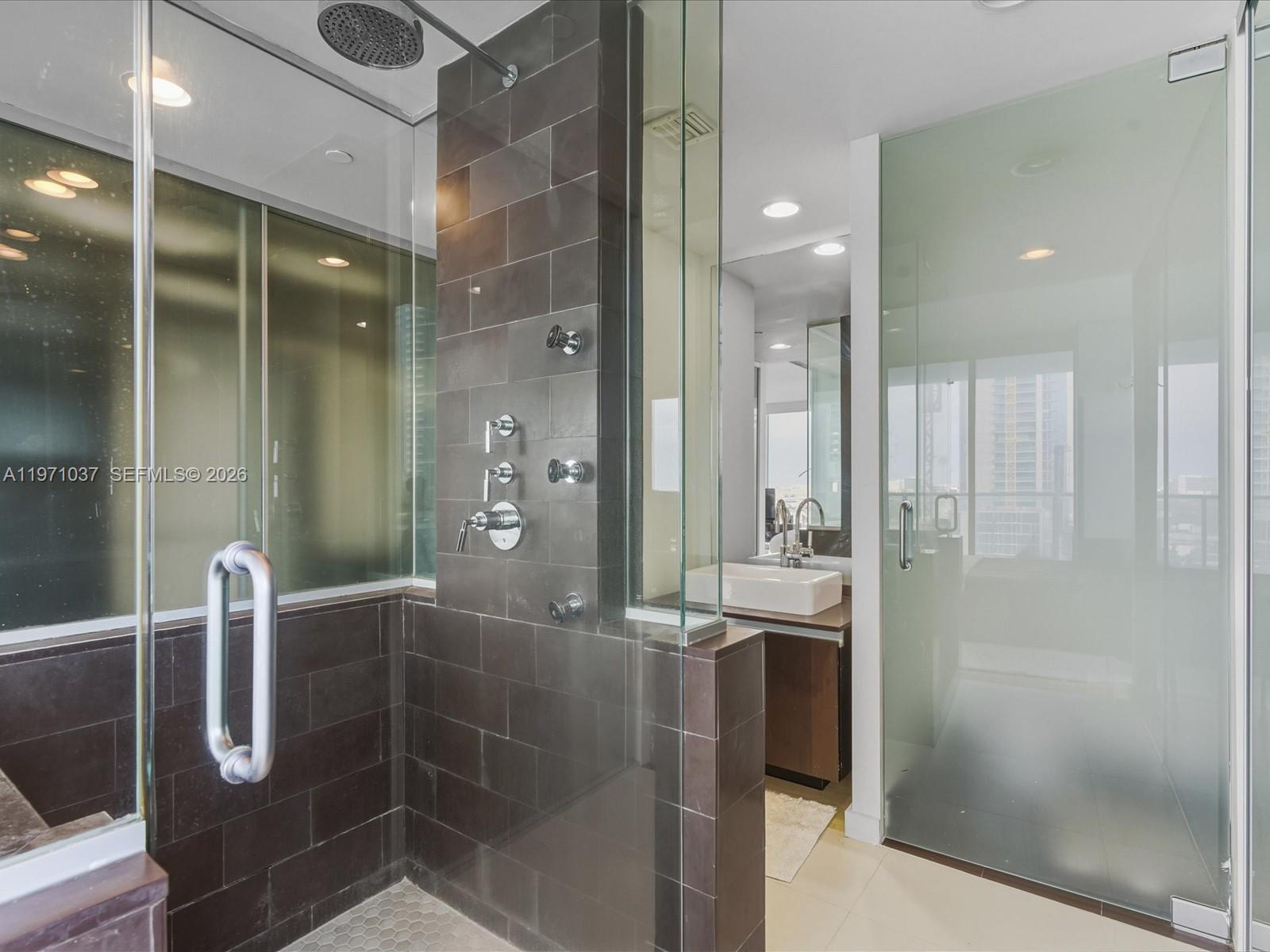 1040 Biscayne Blvd #1107, Miami FL 33132