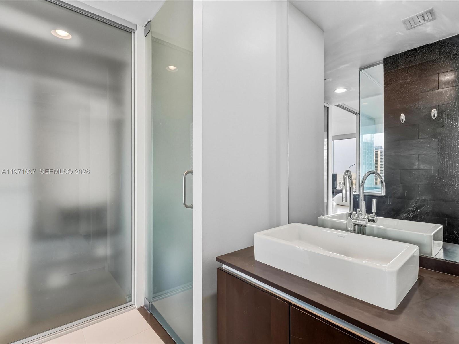 1040 Biscayne Blvd #1107, Miami FL 33132