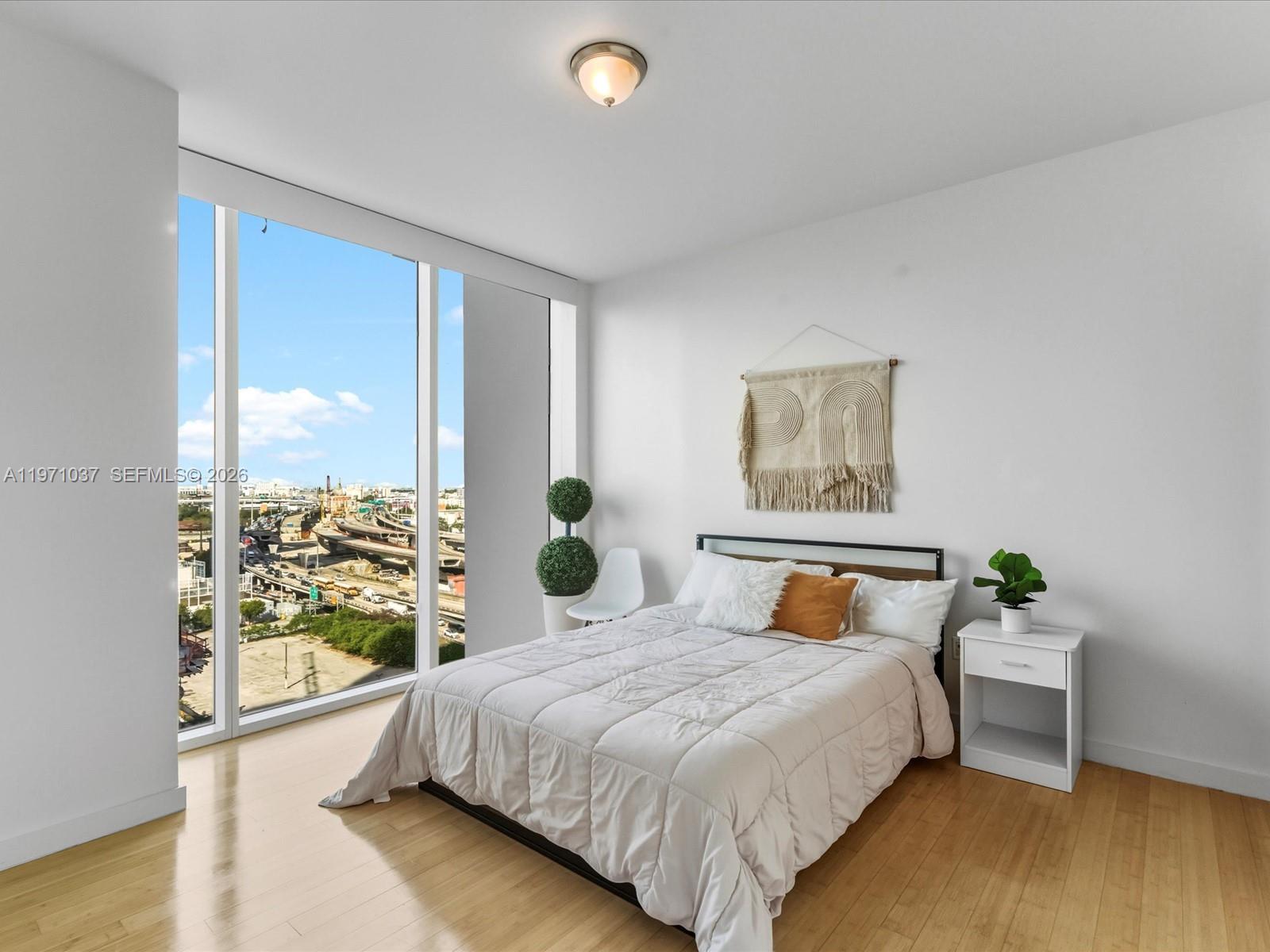 1040 Biscayne Blvd #1107, Miami FL 33132