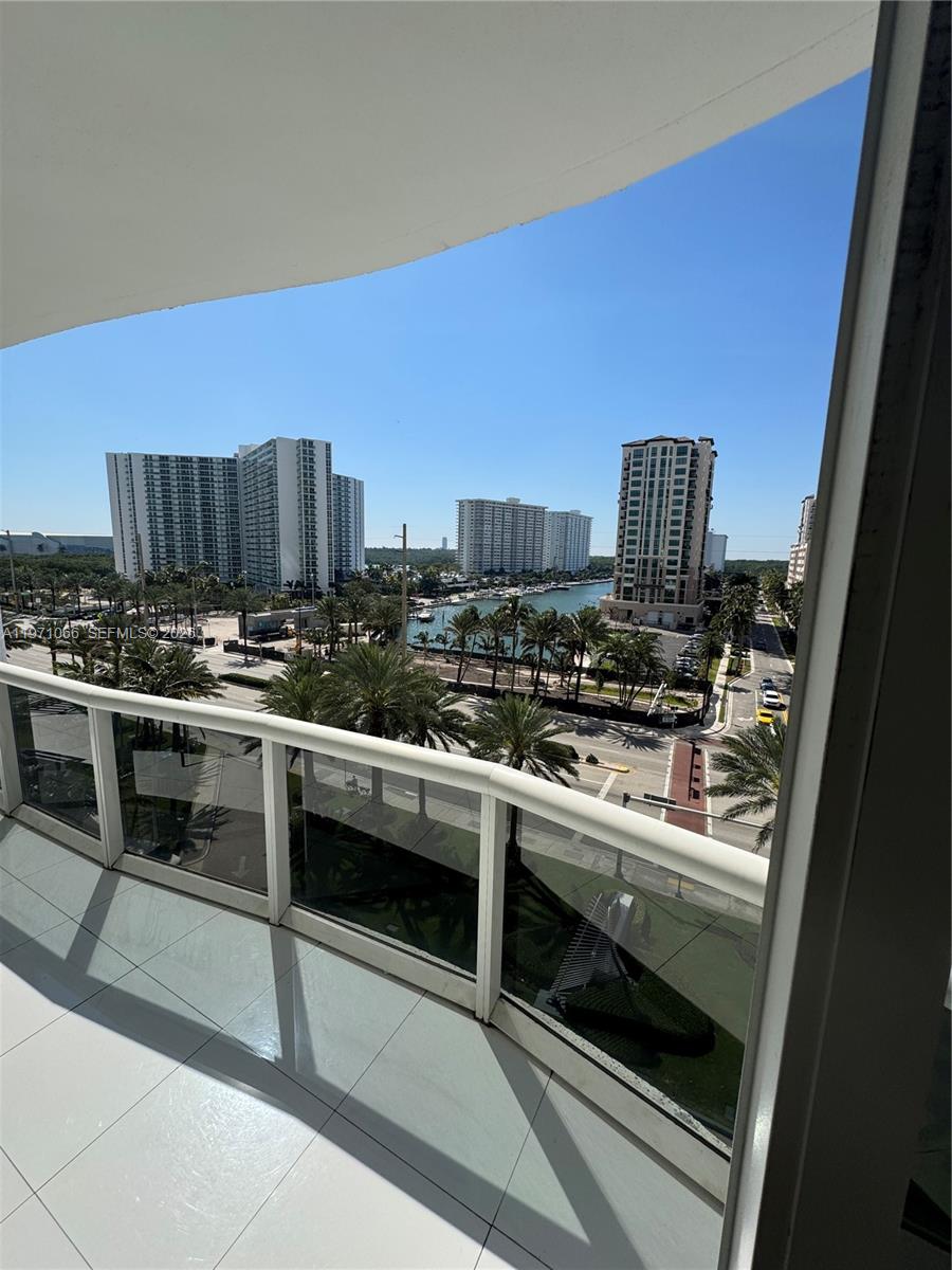 15901 Collins Ave #505, Sunny Isles Beach FL 33160