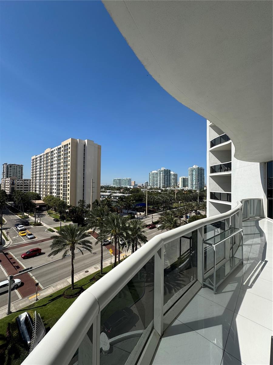 15901 Collins Ave #505, Sunny Isles Beach FL 33160