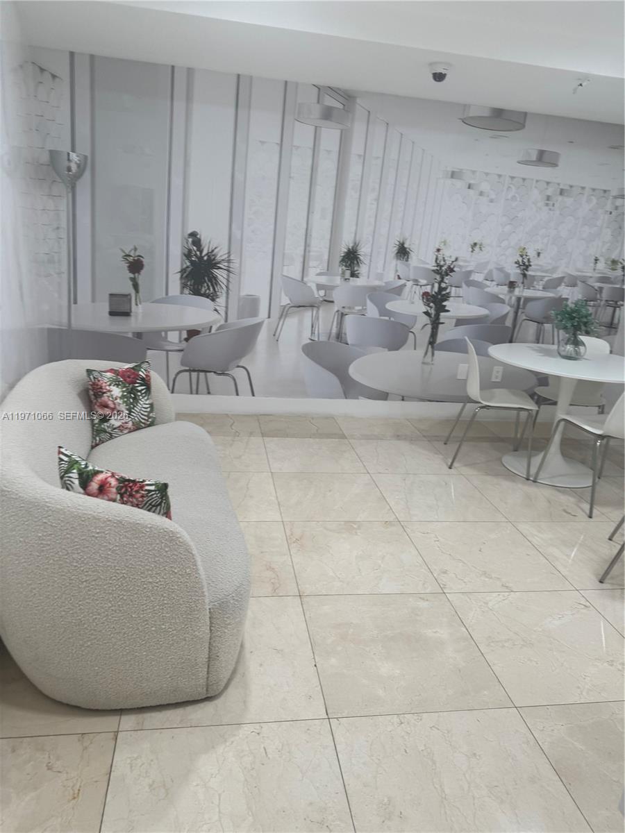 15901 Collins Ave #505, Sunny Isles Beach FL 33160