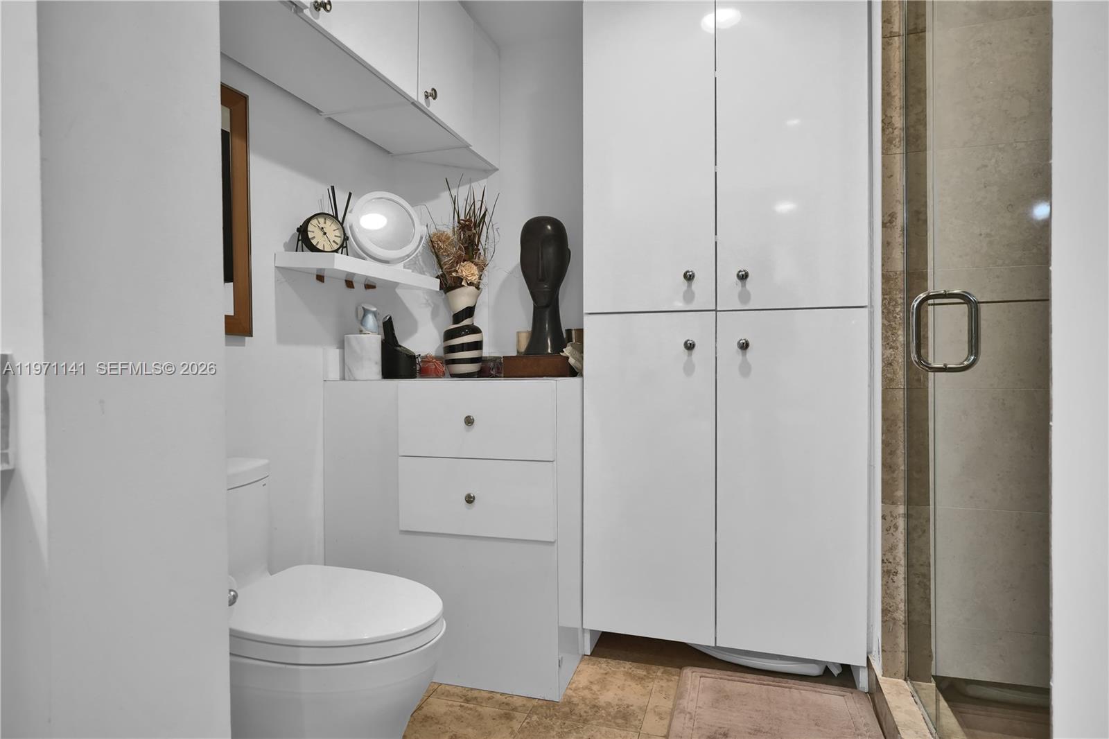 4775 Collins Ave #1806, Miami Beach FL 33140