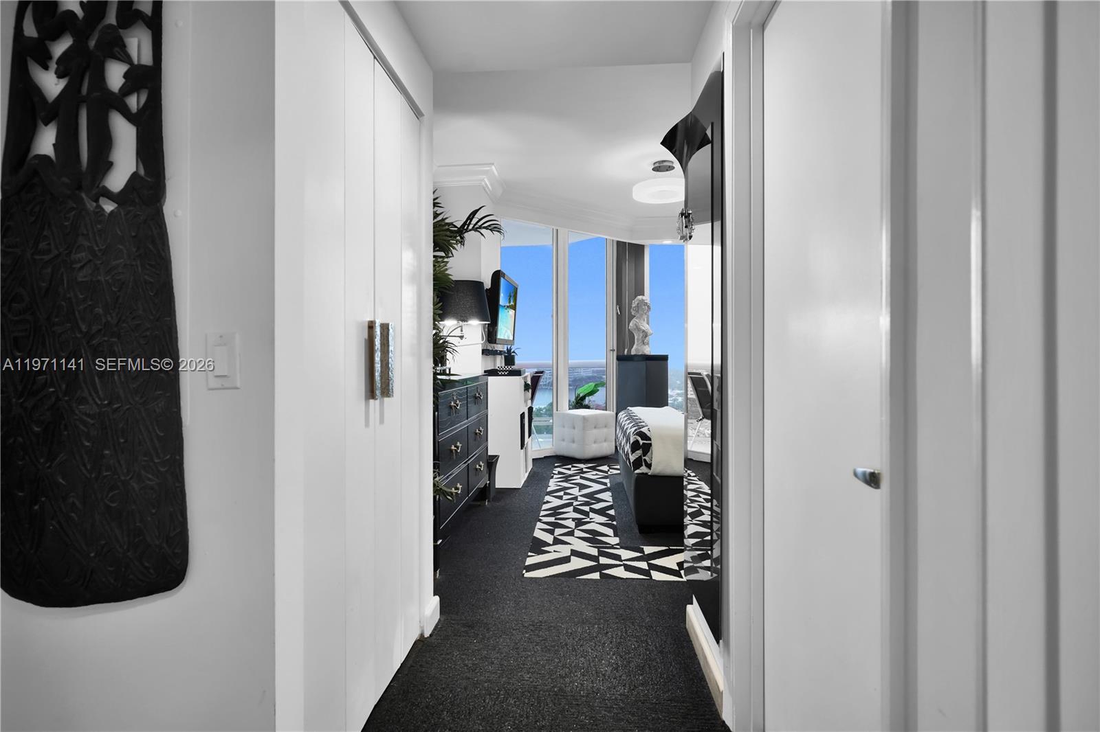 4775 Collins Ave #1806, Miami Beach FL 33140