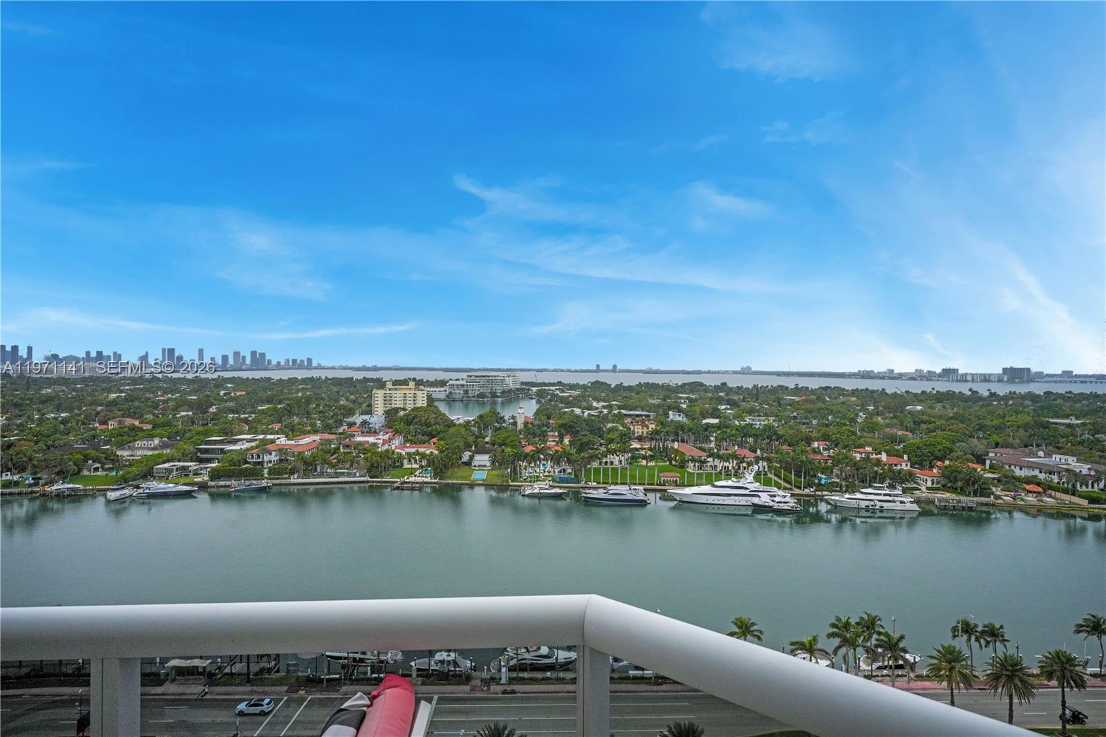 4775 Collins Ave #1806, Miami Beach FL 33140