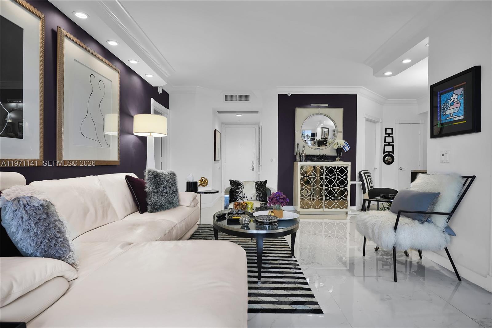 4775 Collins Ave #1806, Miami Beach FL 33140