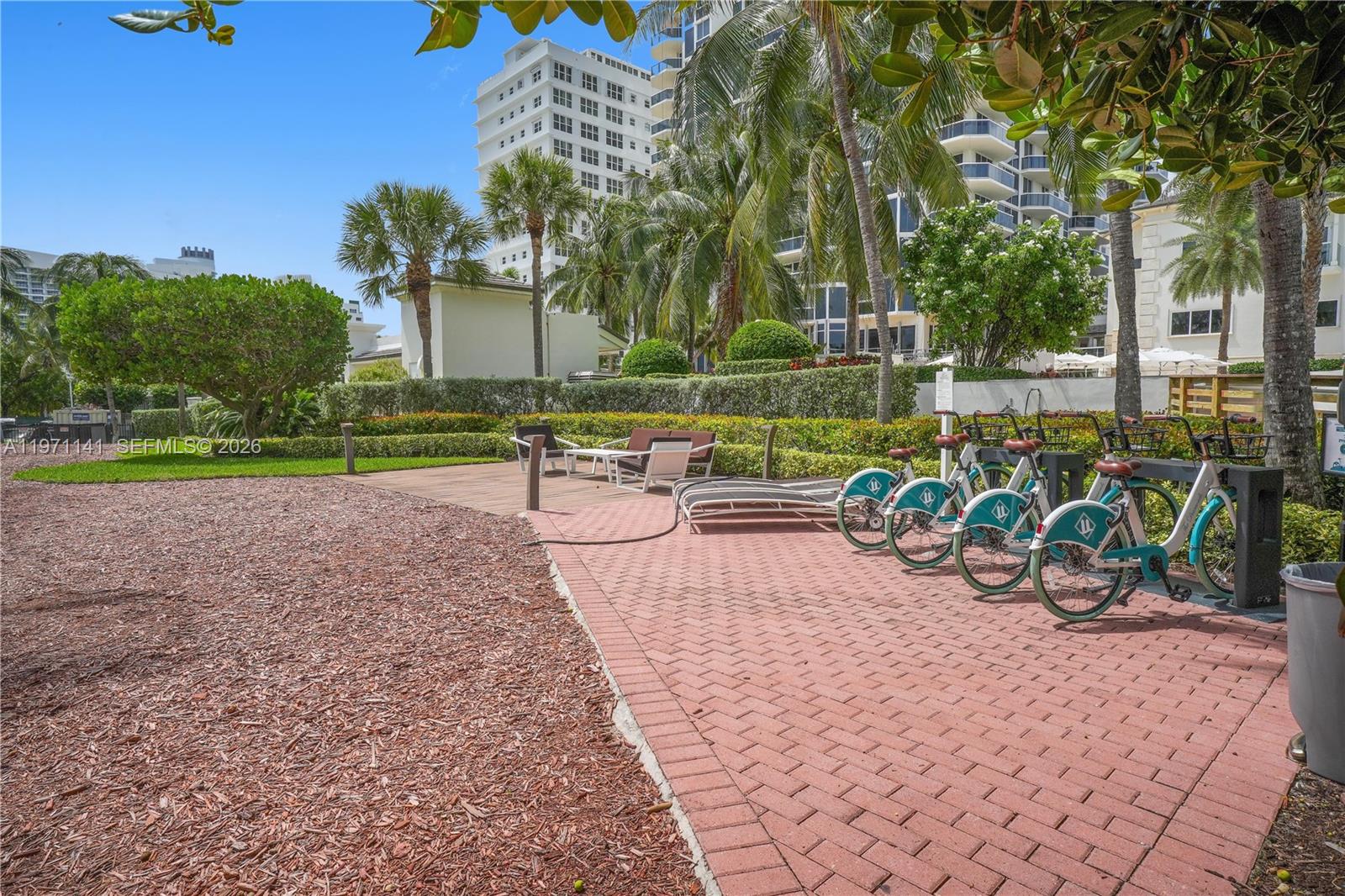 4775 Collins Ave #1806, Miami Beach FL 33140