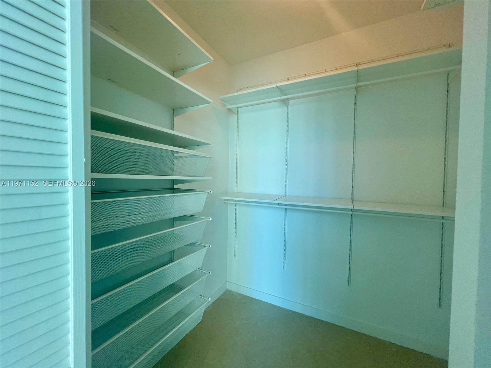 300 S Biscayne Blvd #PH-3907, Miami FL 33131