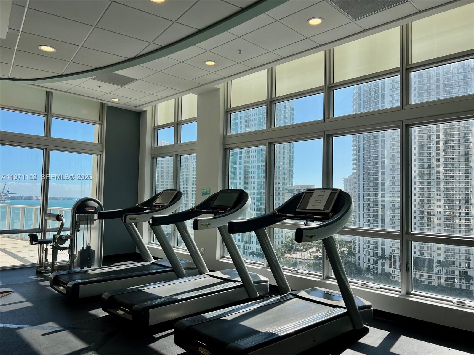 300 S Biscayne Blvd #PH-3907, Miami FL 33131
