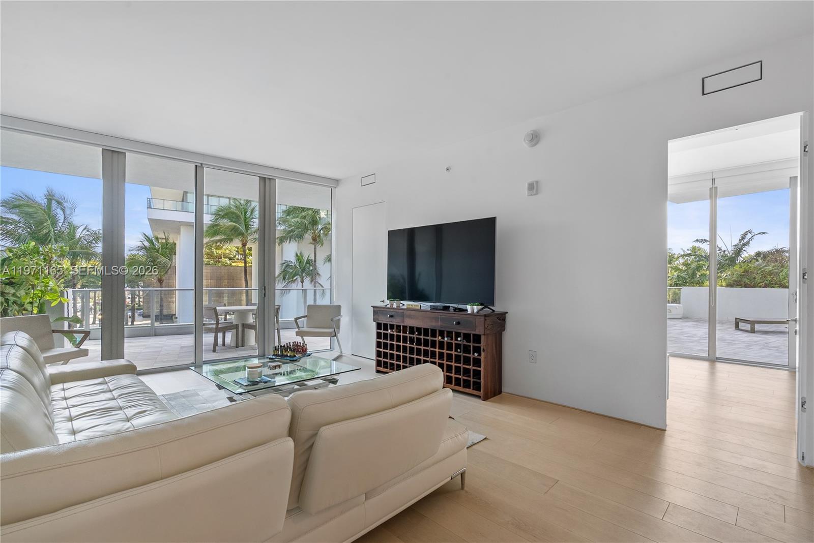 801 S Pointe Dr #204, Miami Beach FL 33139