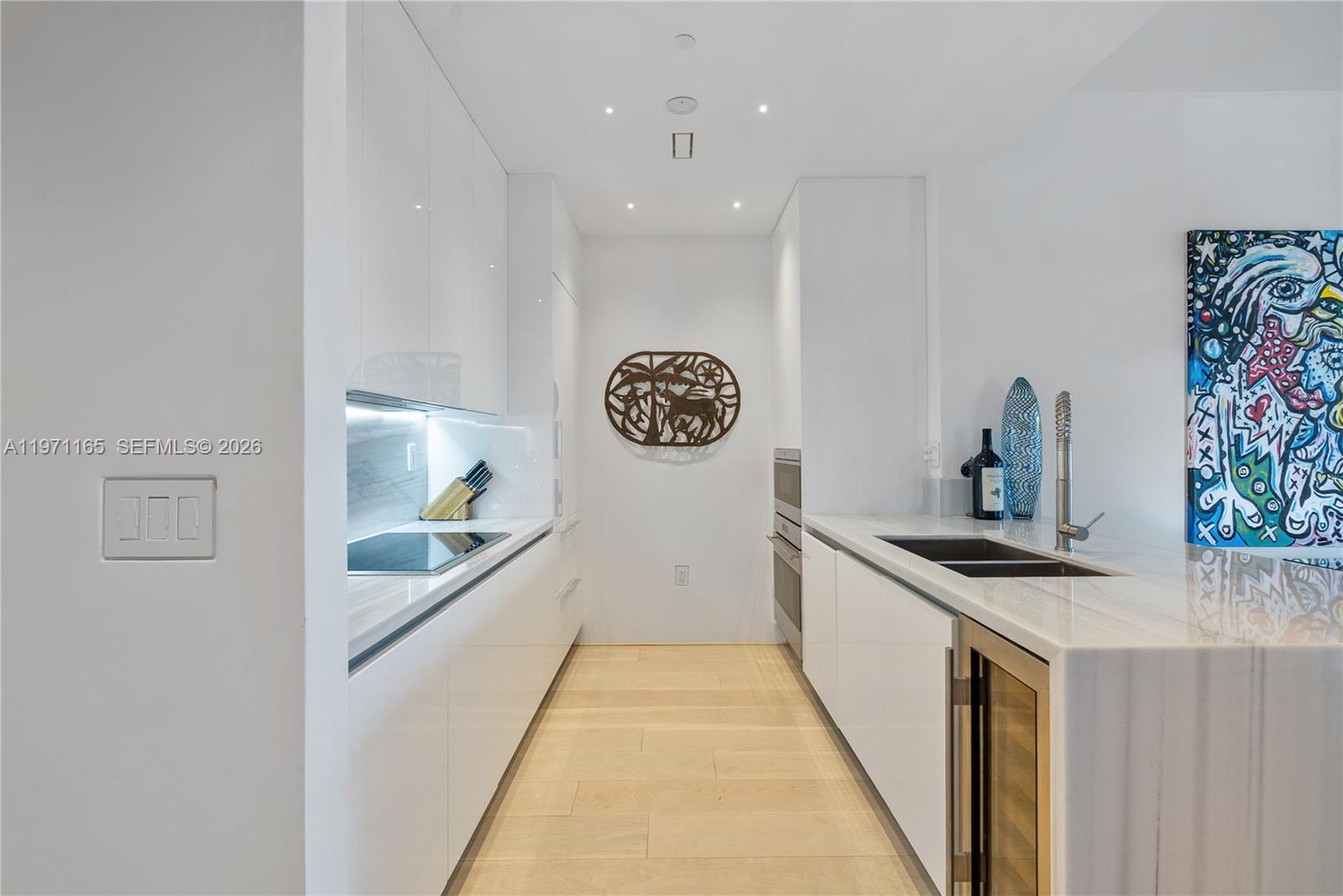 801 S Pointe Dr #204, Miami Beach FL 33139