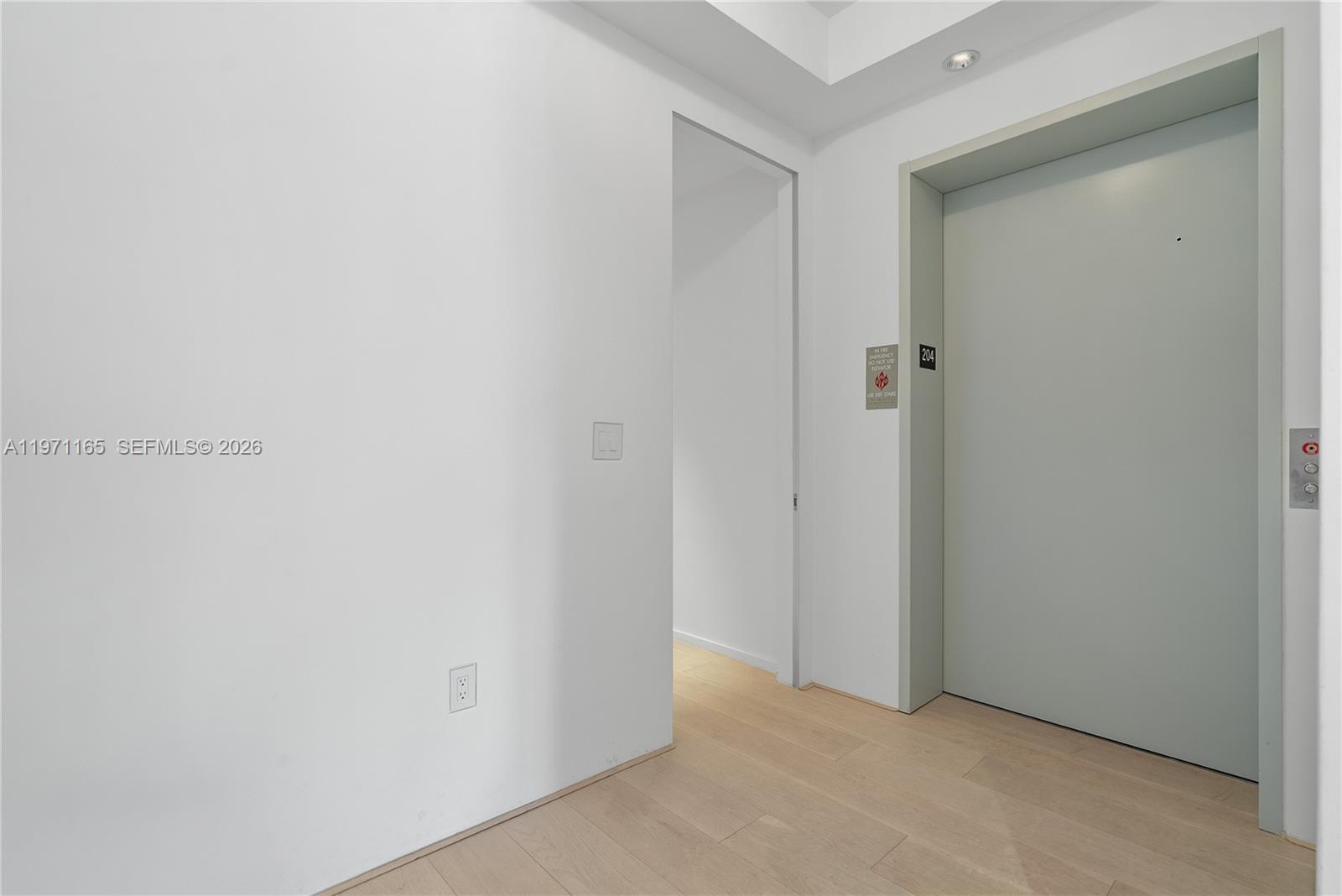 801 S Pointe Dr #204, Miami Beach FL 33139