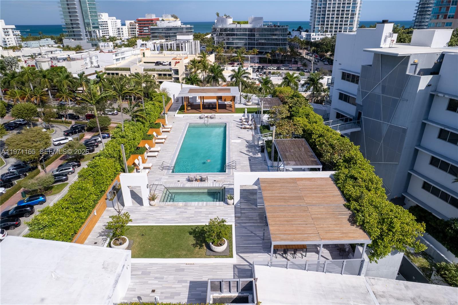 801 S Pointe Dr #204, Miami Beach FL 33139
