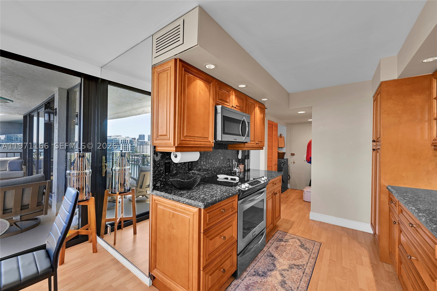 936 Intracoastal Dr #9H, Fort Lauderdale FL 33304