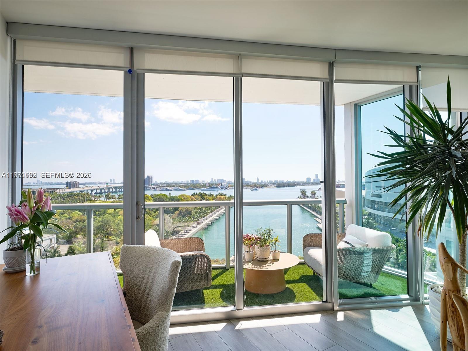888 Biscayne Blvd #1009, Miami FL 33132