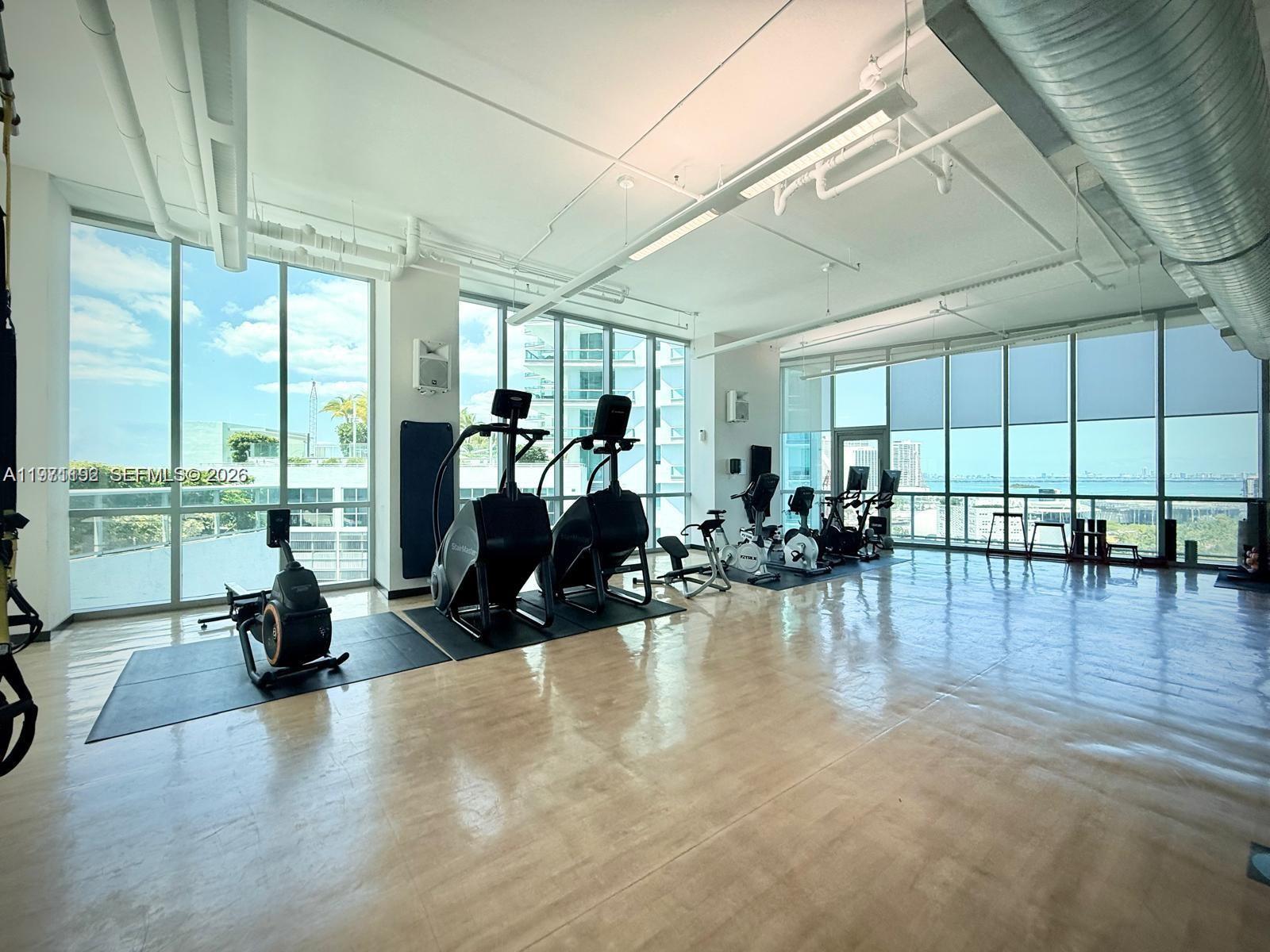 888 Biscayne Blvd #1009, Miami FL 33132