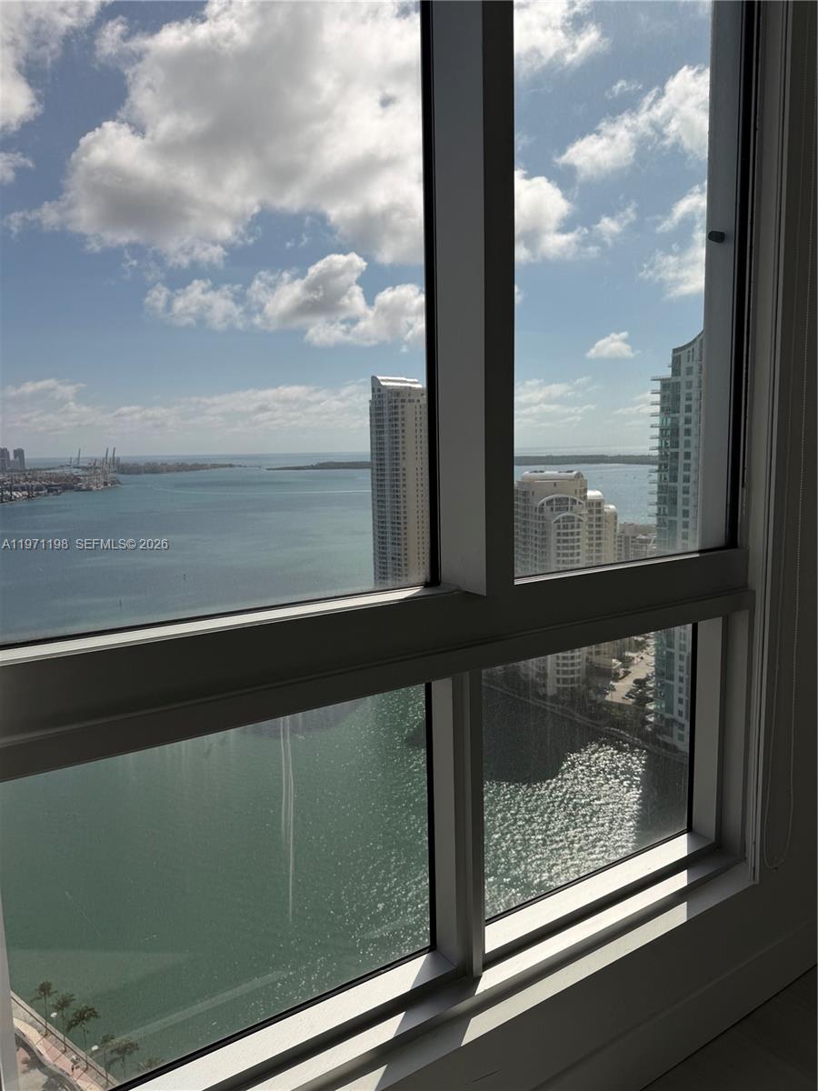 300 S Biscayne Blvd #T-3314, Miami FL 33131
