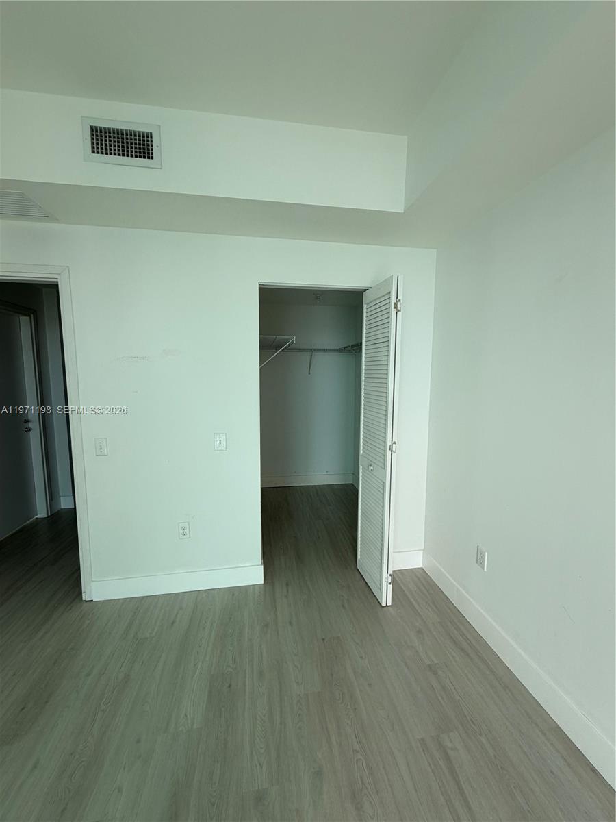 300 S Biscayne Blvd #T-3314, Miami FL 33131