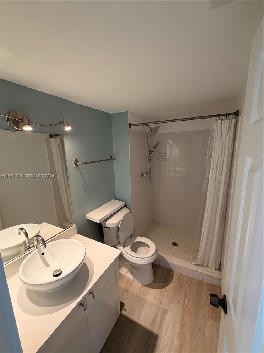 2350 NE 135th St #503, North Miami FL 33181