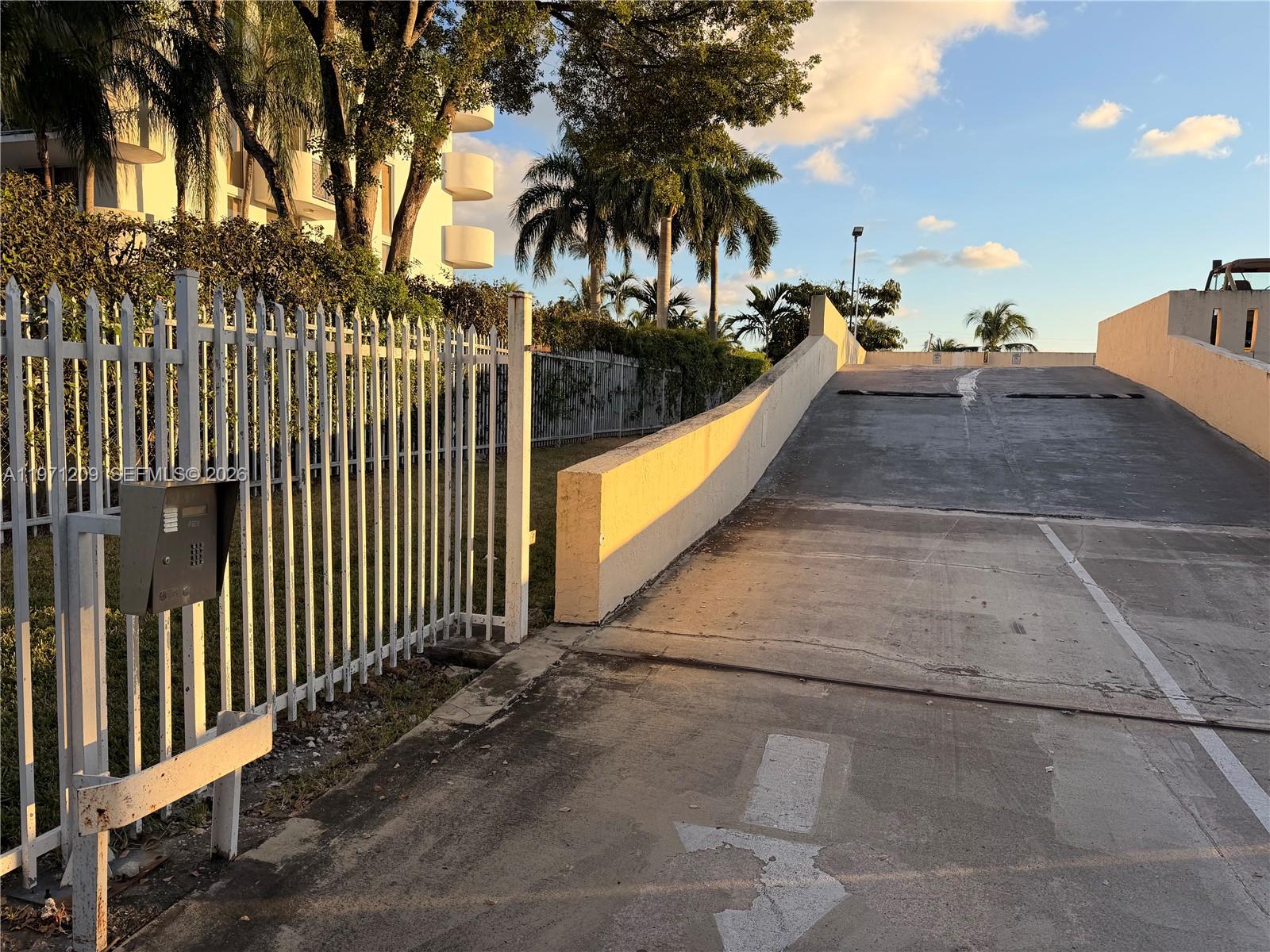 2350 NE 135th St #503, North Miami FL 33181