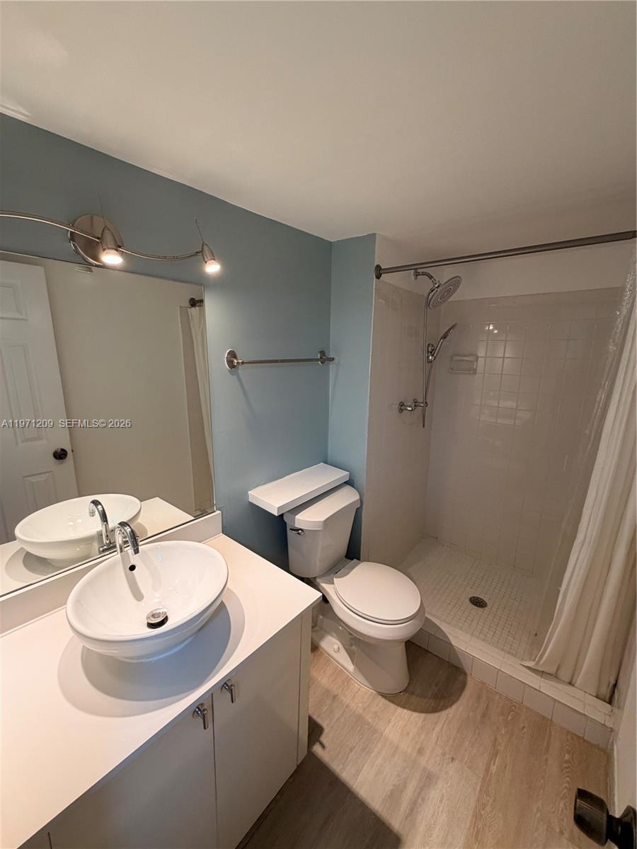 2350 NE 135th St #503, North Miami FL 33181