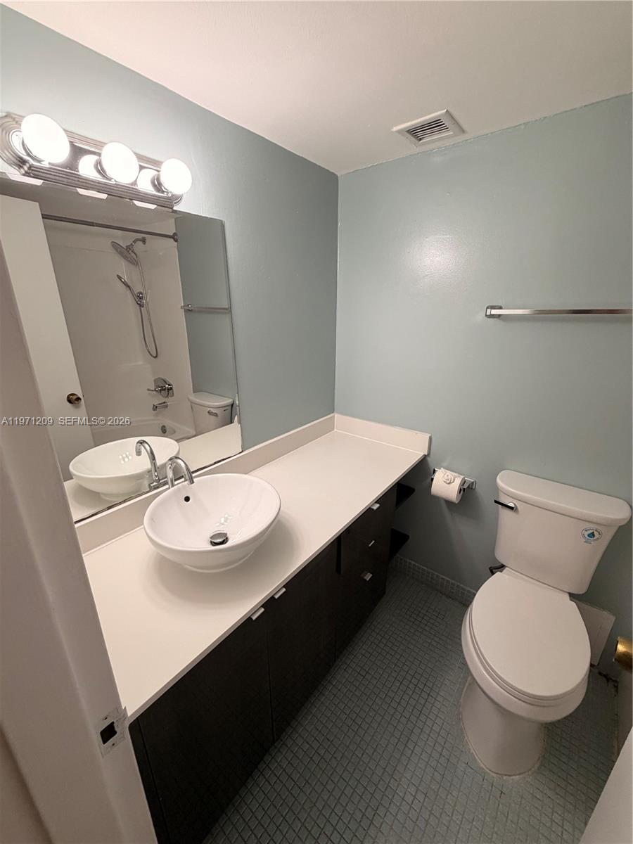 2350 NE 135th St #503, North Miami FL 33181