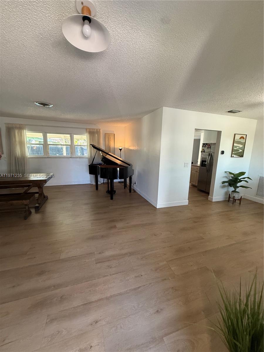 4450 NW 9th St, Coconut Creek FL 33066