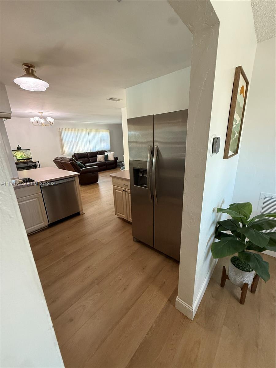 4450 NW 9th St, Coconut Creek FL 33066