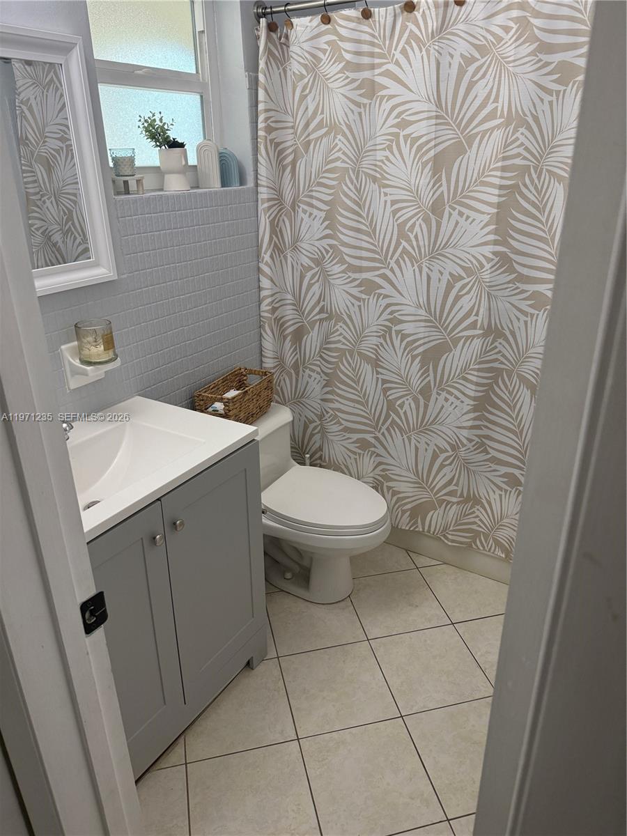4450 NW 9th St, Coconut Creek FL 33066