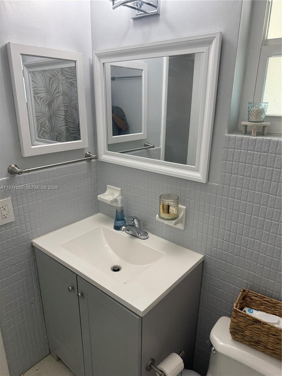 4450 NW 9th St, Coconut Creek FL 33066