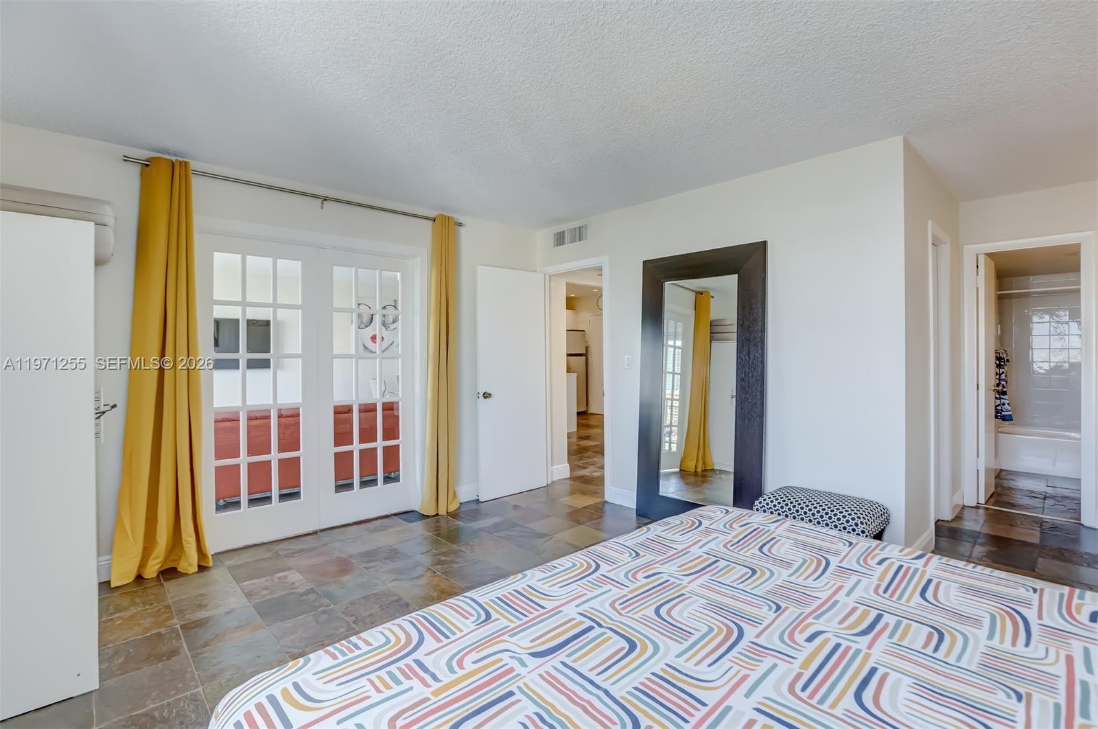 401 Golden Isles Dr #1101, Hallandale Beach FL 33009