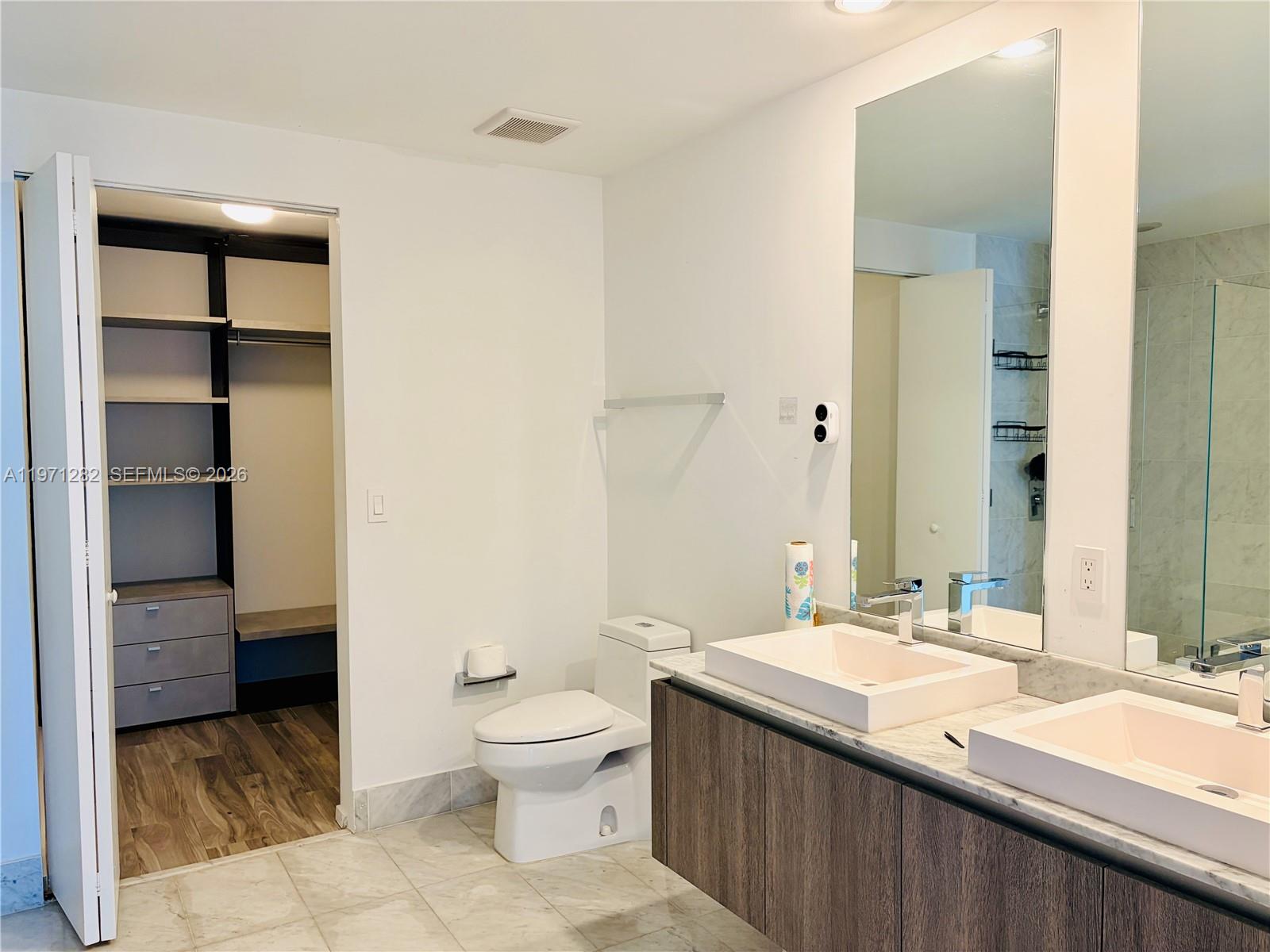 801 S Miami Ave #2208, Miami FL 33130