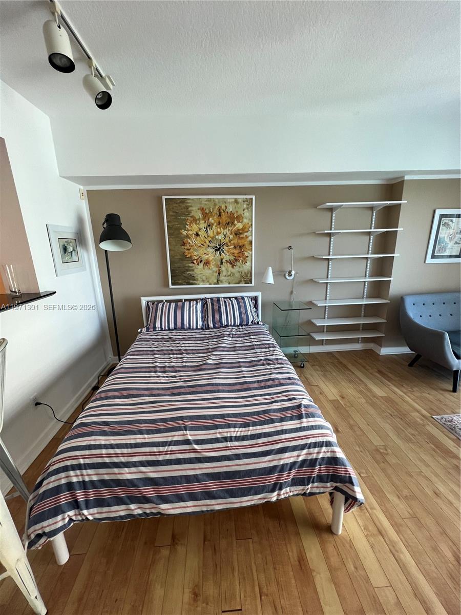 335 S Biscayne Blvd #2906, Miami FL 33131