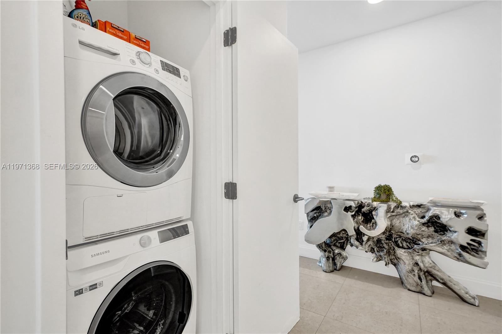 6799 Collins Ave #201, Miami Beach FL 33141