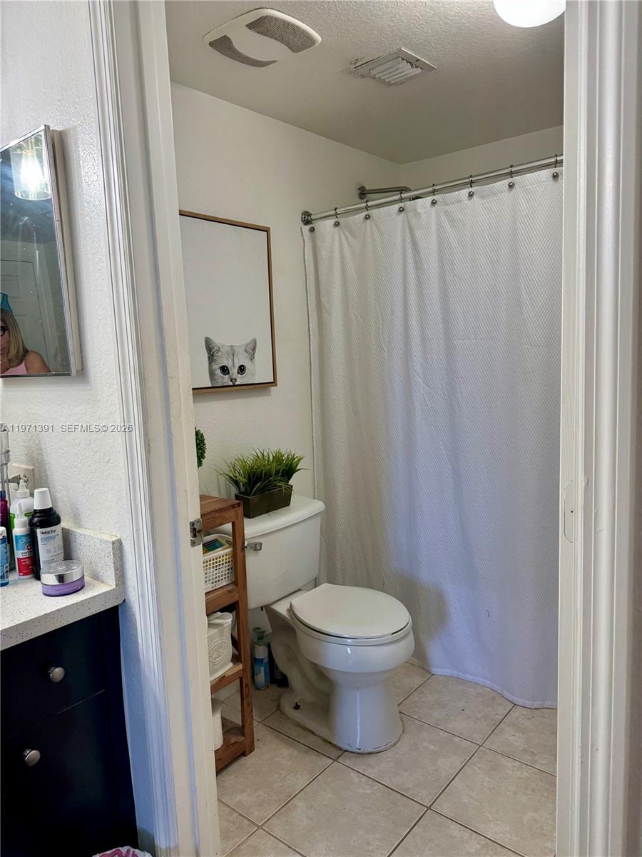 2517 Centergate Dr #203, Miramar FL 33025