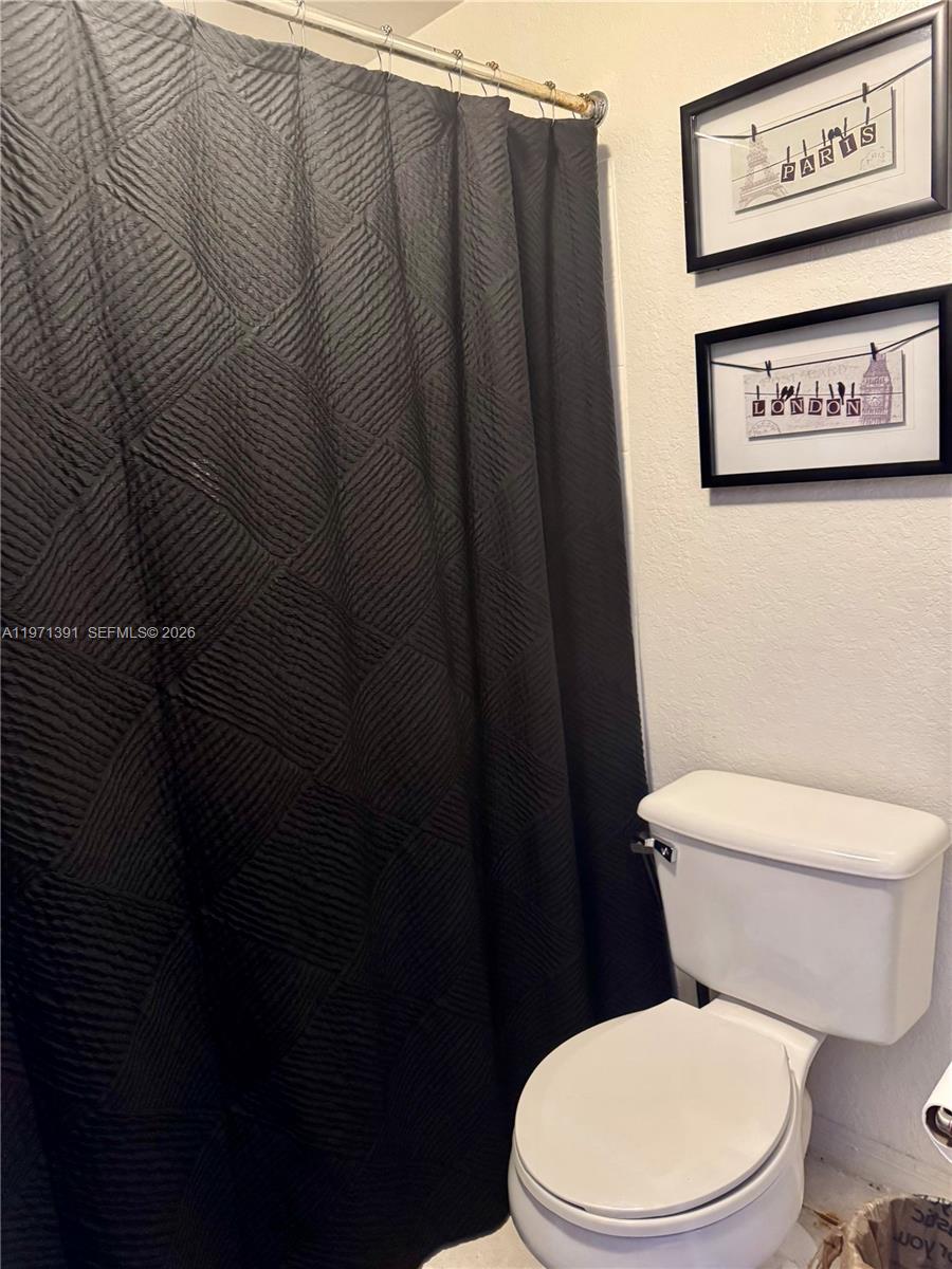 2517 Centergate Dr #203, Miramar FL 33025