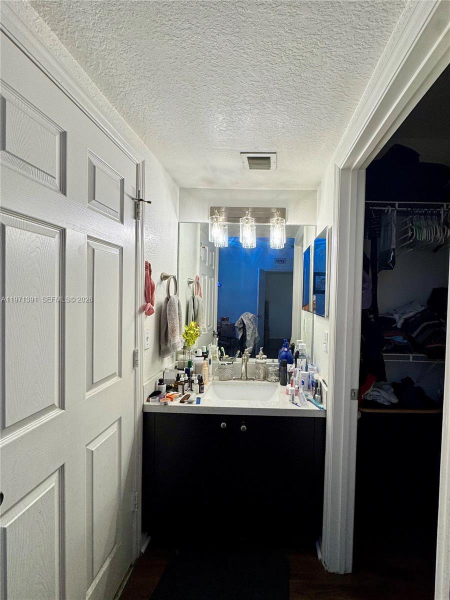 2517 Centergate Dr #203, Miramar FL 33025