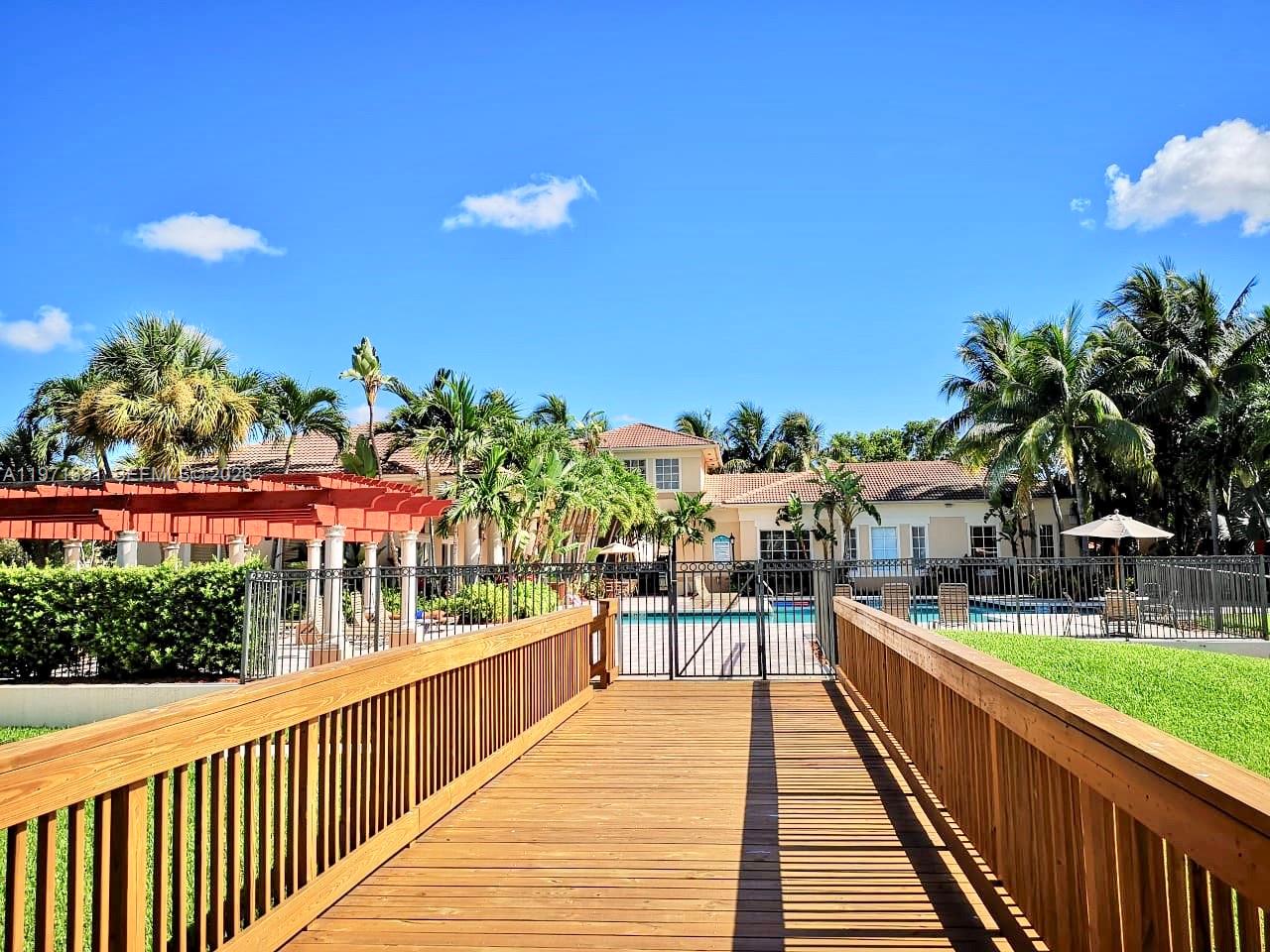 2517 Centergate Dr #203, Miramar FL 33025
